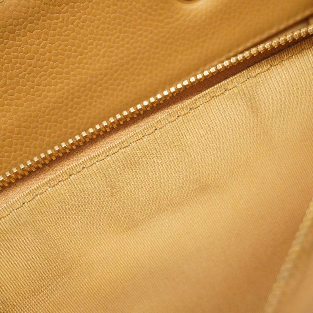 Chanel Beige Grained Calfskin Shoulder Bag (Pre-Owned)