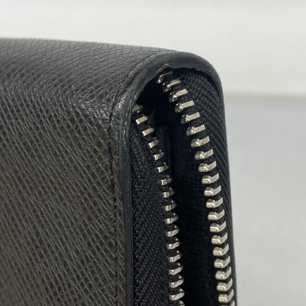 Louis Vuitton Black Long Wallet (Bi-Fold) (Pre-Owned)