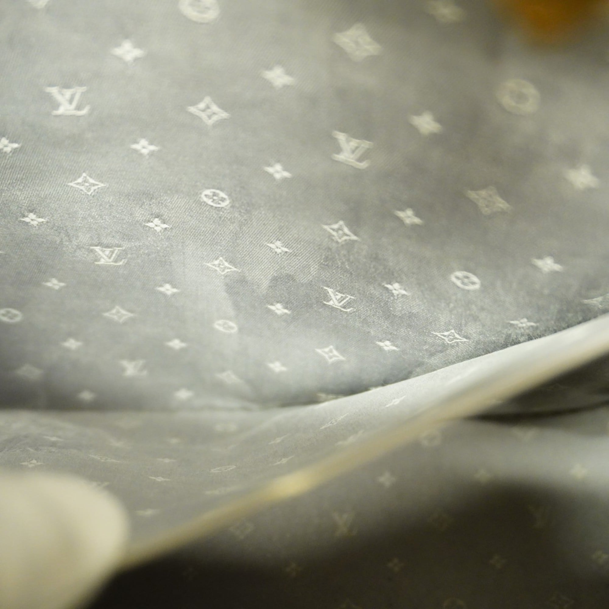 Louis Vuitton Blue Handbag (Pre-Owned)