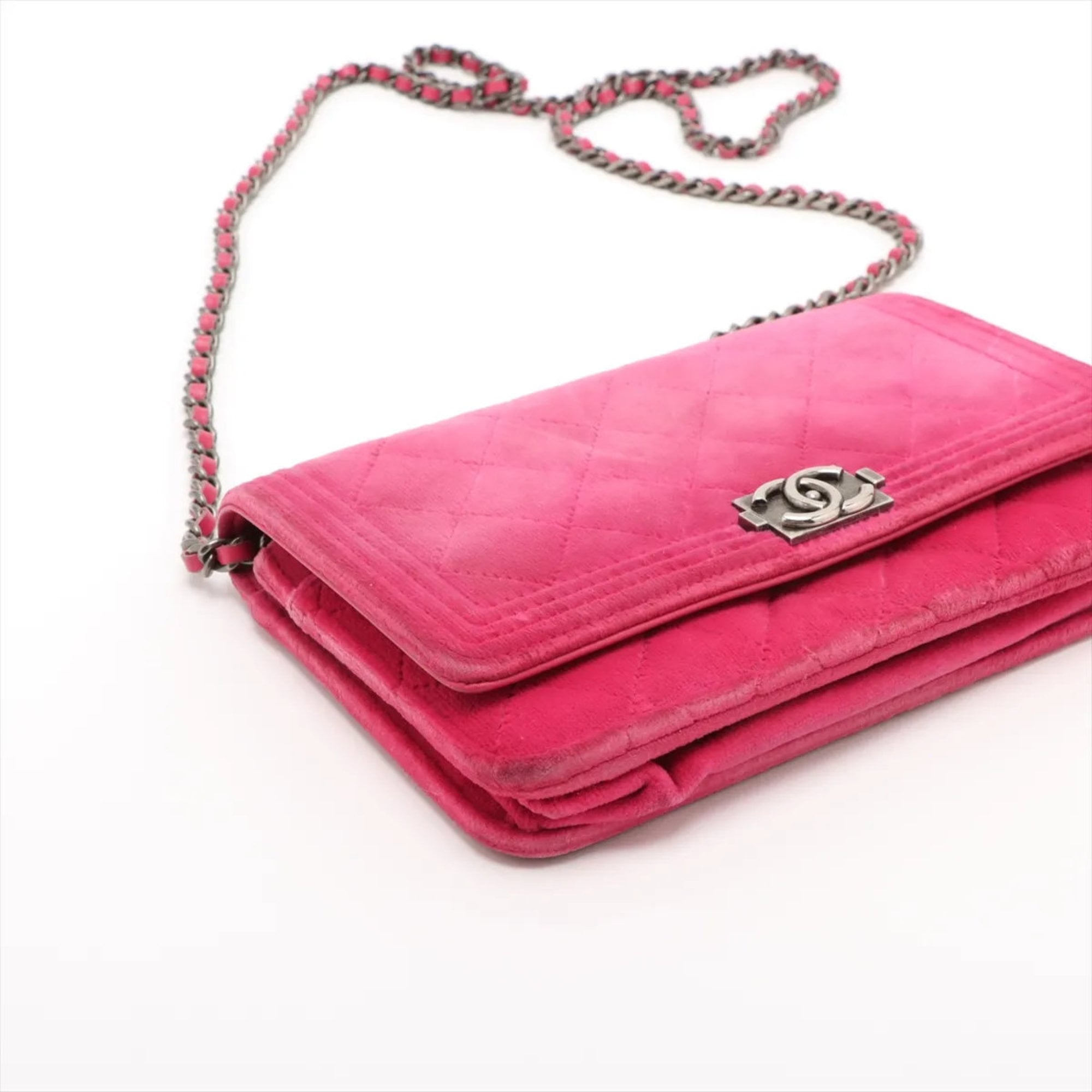 Chanel Pink Shoulder Bag (Pre-Owned)