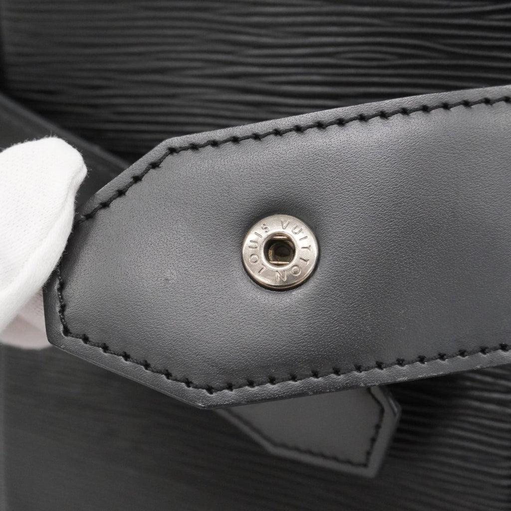 Louis Vuitton Noir Shoulder Bag (Pre-Owned)