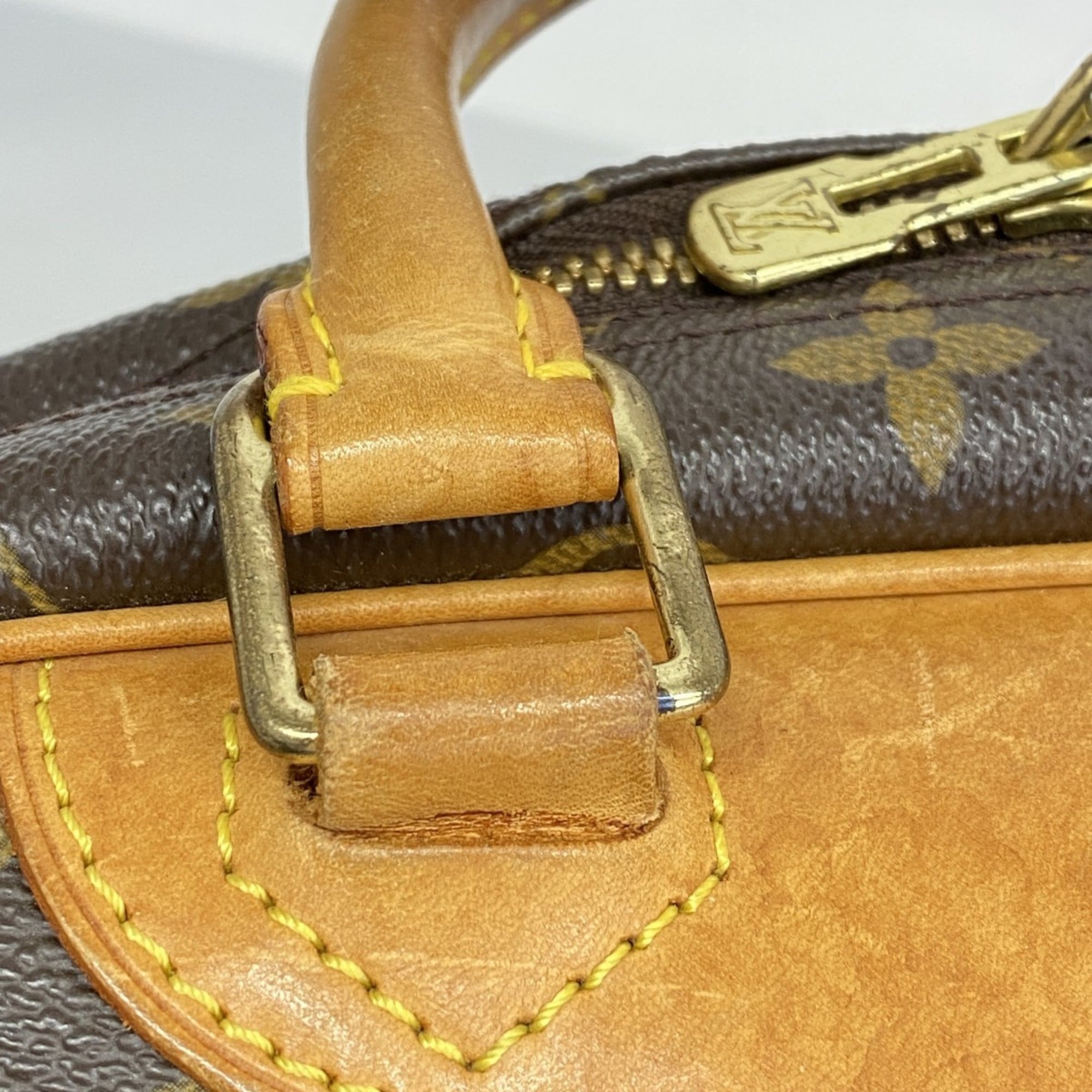 Louis Vuitton Brown Handbag (Pre-Owned)