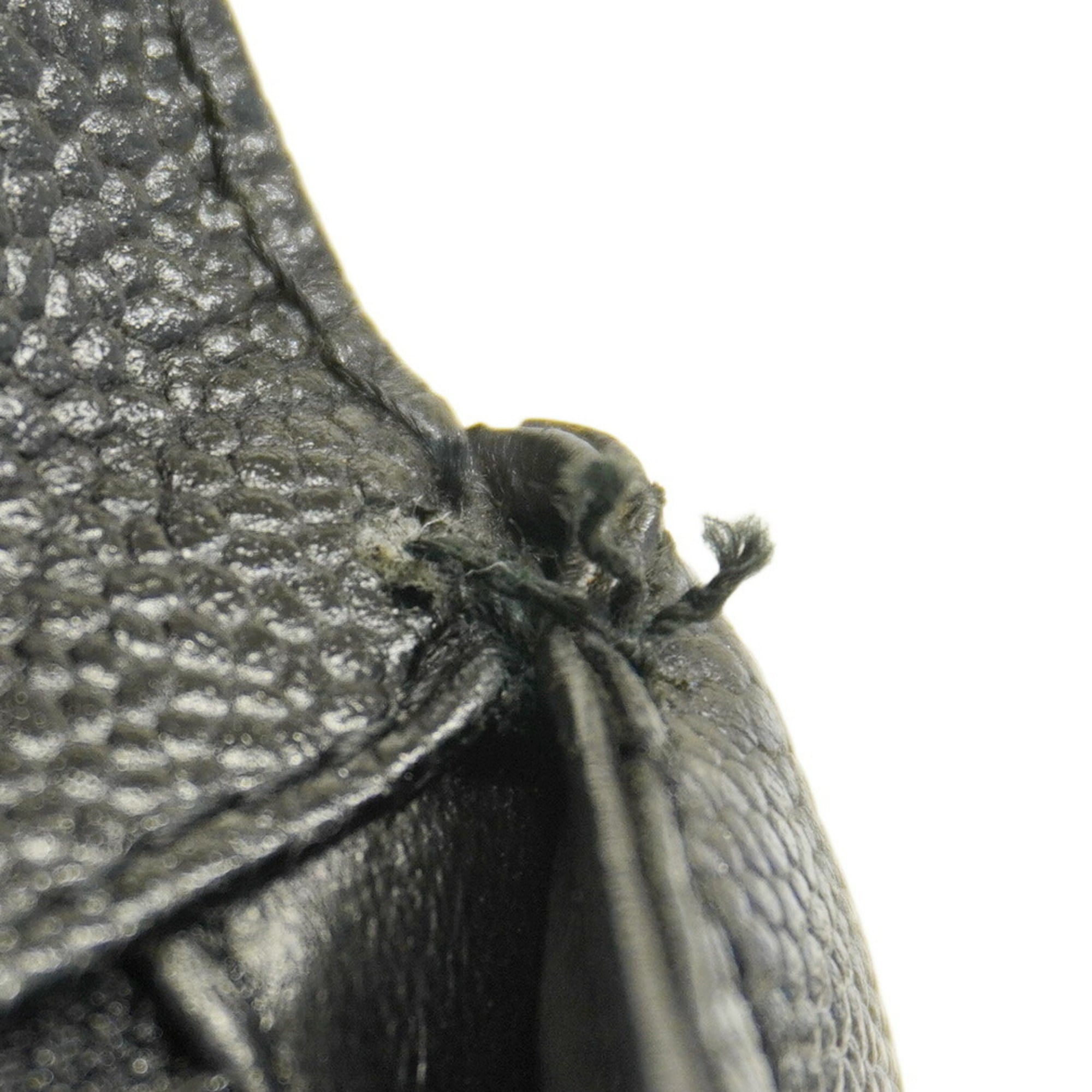 Chanel Black Grained Calfskin Handbag (Pre-Owned)