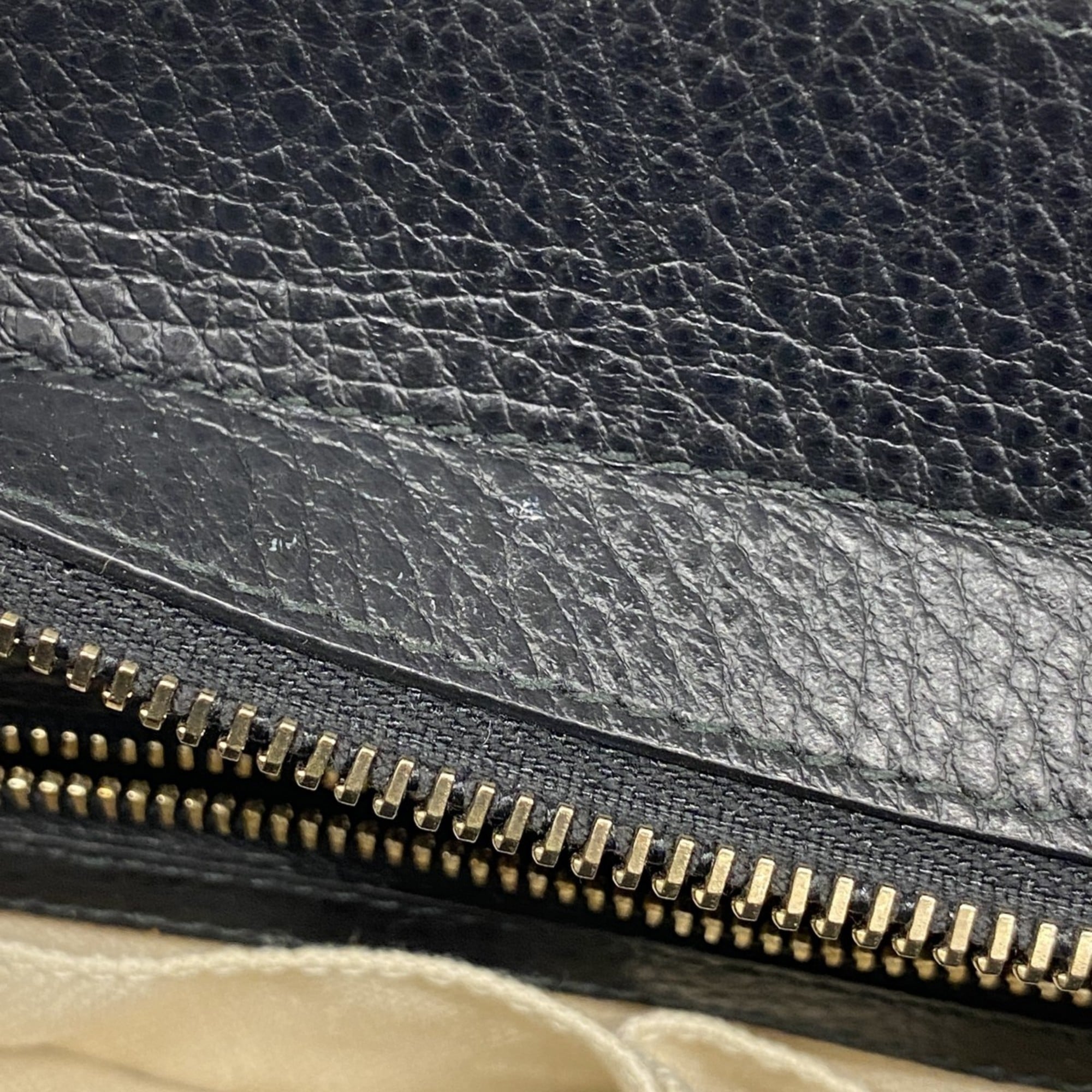 Gucci Black Leather Handbag (Pre-Owned)