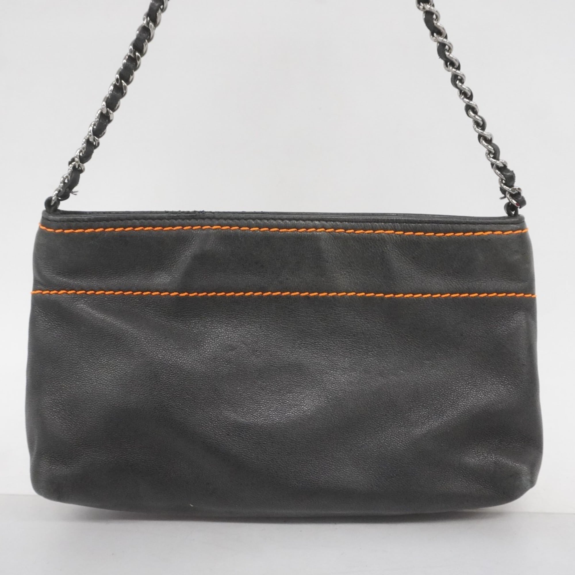 Chanel Black Leather Handbag (Pre-Owned)