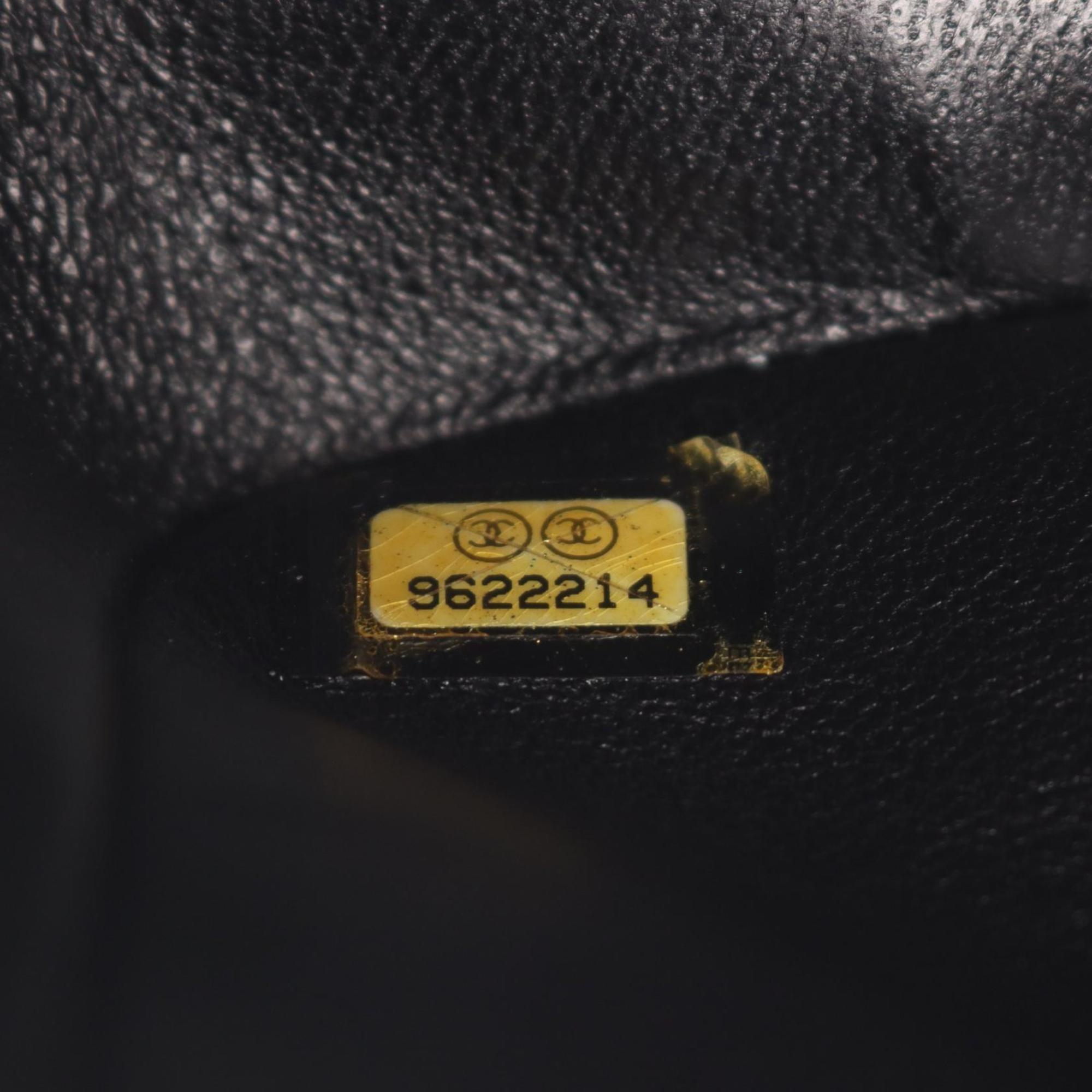 Chanel Black Grained Calfskin Shoulder Bag (Pre-Owned)