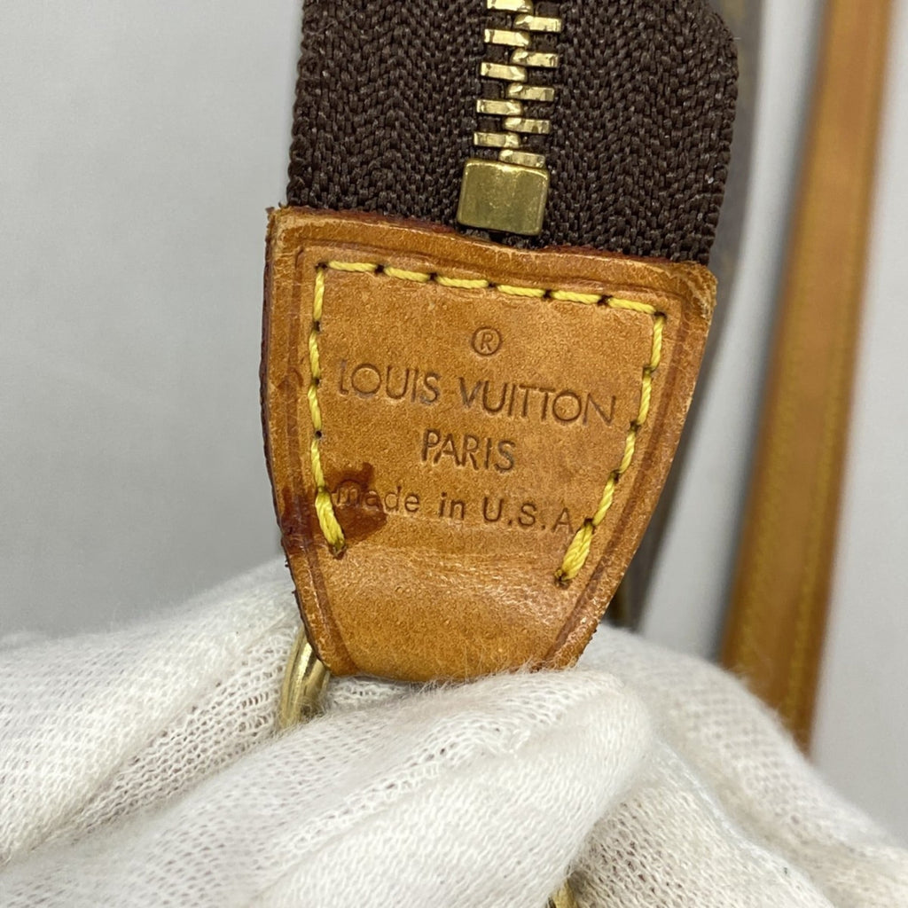Louis Vuitton Brown Pouch (Pre-Owned)