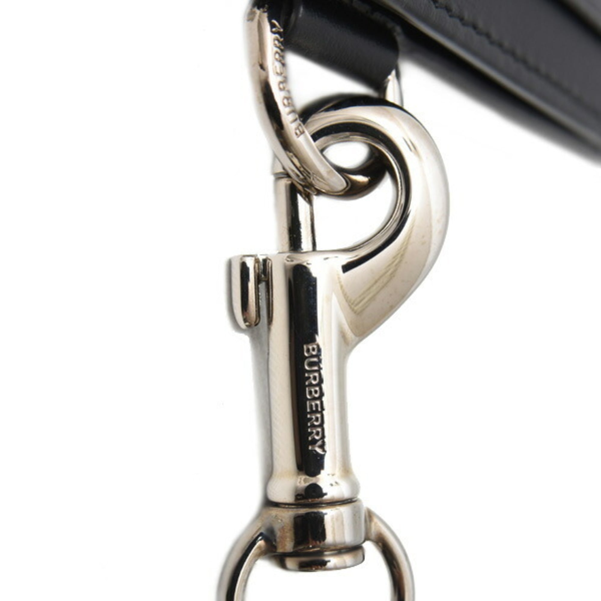 Burberry Black Leather Shoulder Bag (Pre-Owned)