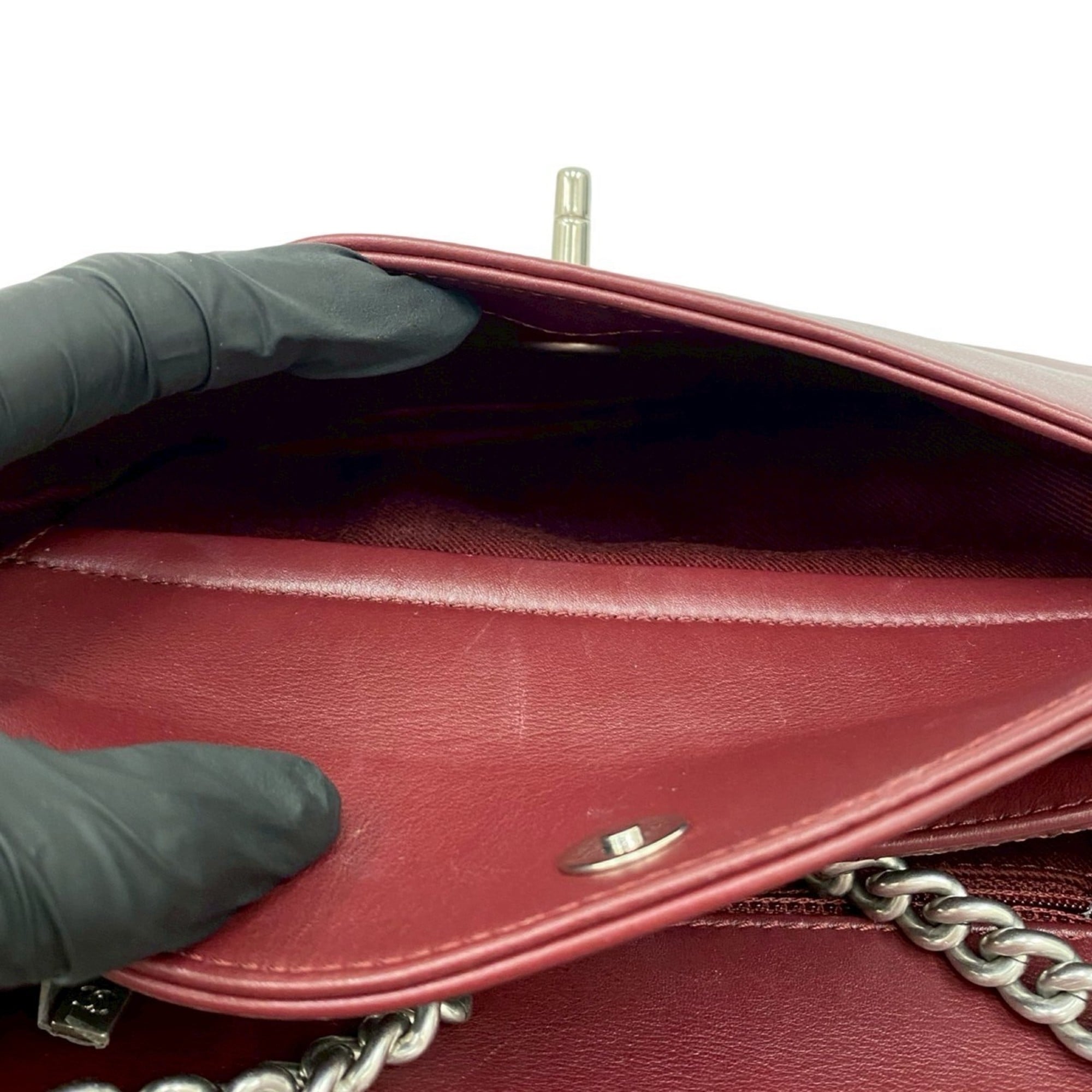 Chanel Red Color Wine Leather Pochette Shoulder Bag (Pre-Owned)