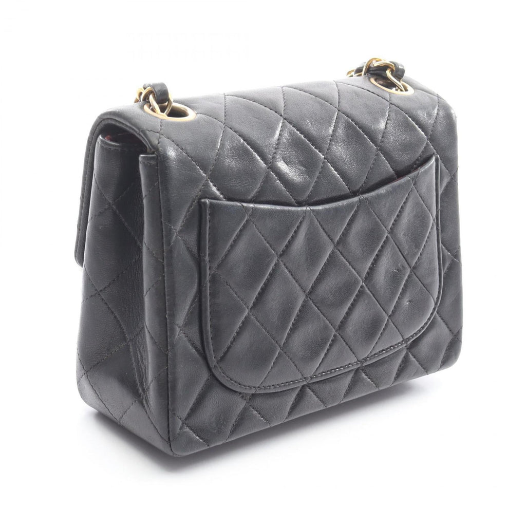 Chanel Black Leather Shoulder Bag (Pre-Owned)
