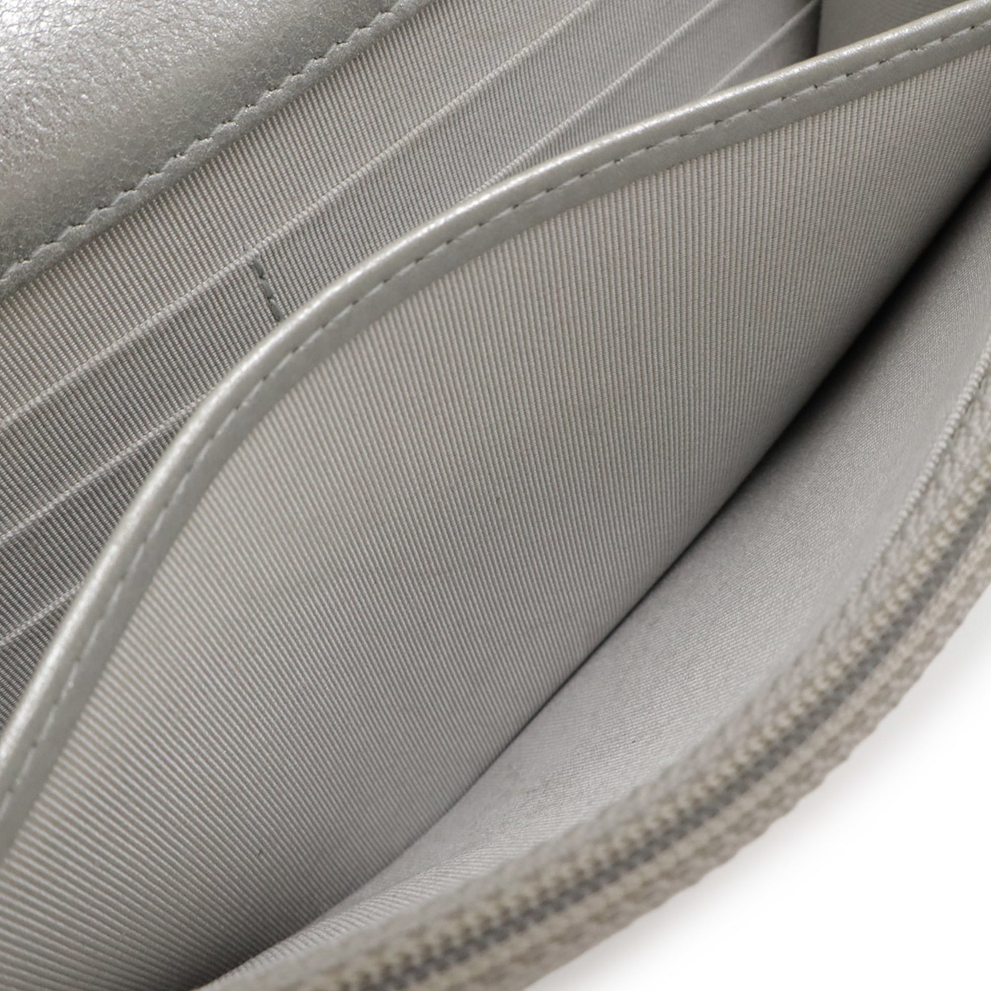 Chanel Chevron (V Stitch) Metallic Silver Leather Chain/Shoulder Wallet (Pre-Owned)