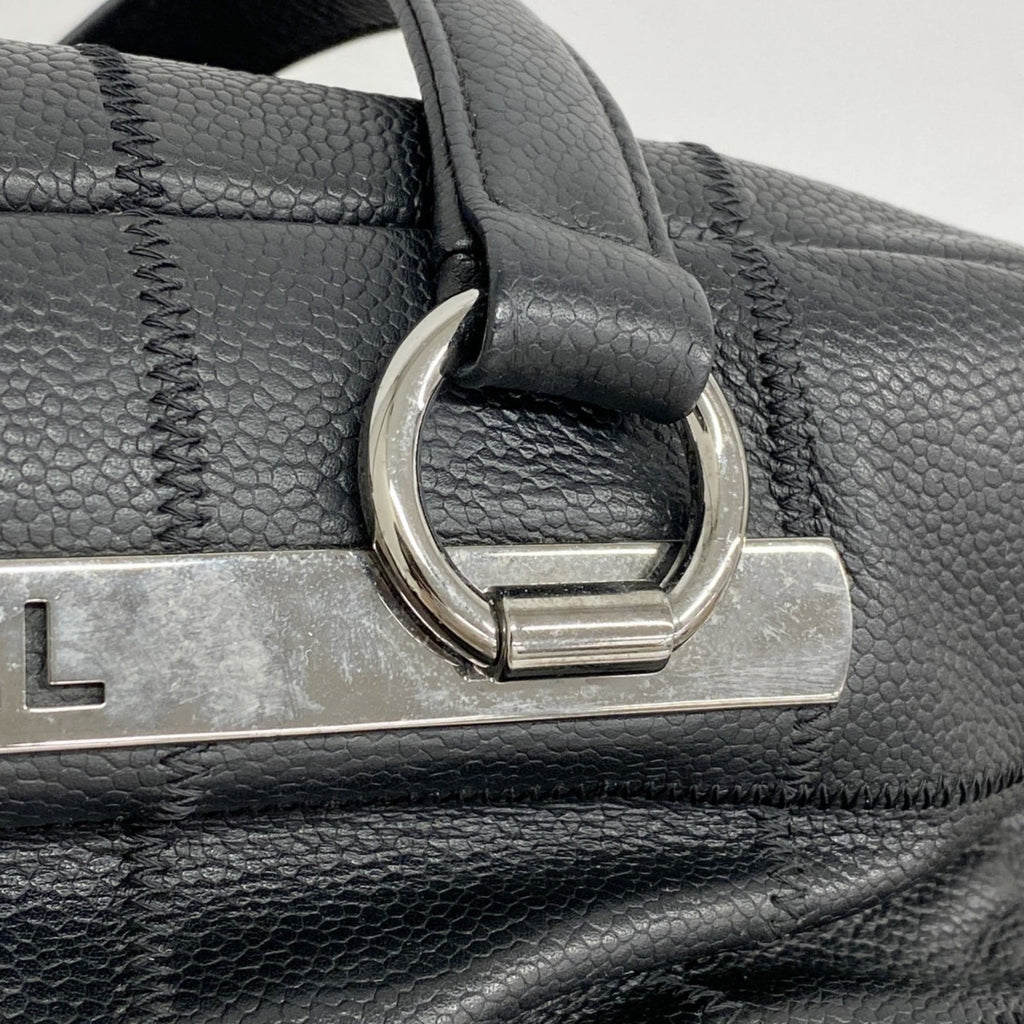 Chanel Black Grained Calfskin Shoulder Bag (Pre-Owned)