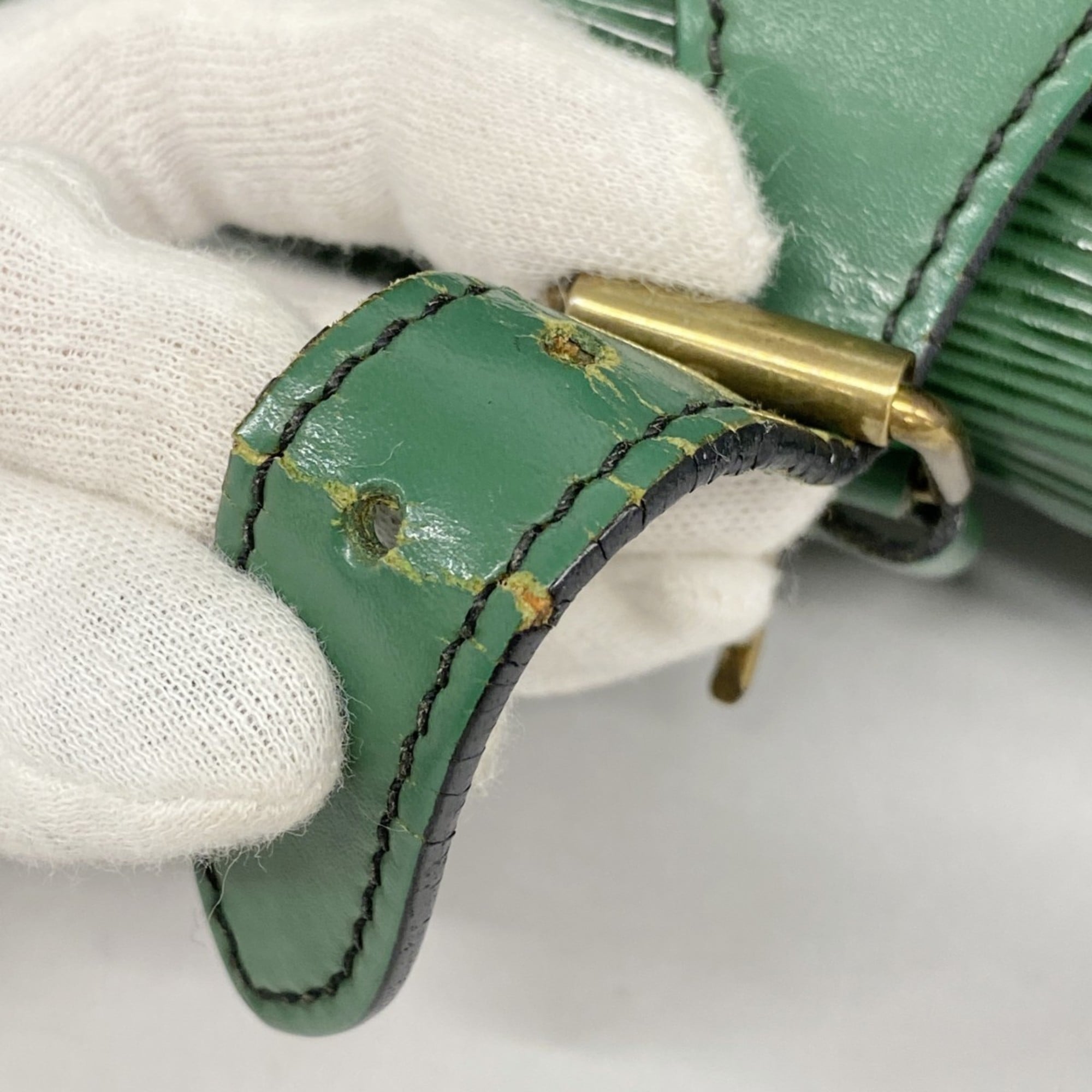 Louis Vuitton Borneo Green Shoulder Bag (Pre-Owned)