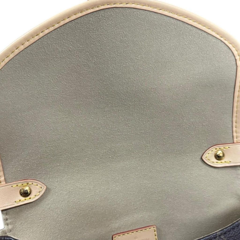 Louis Vuitton Brown Monogram Canvas Shoulder Bag (Pre-Owned)