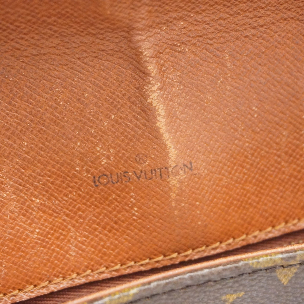 Louis Vuitton Brown Shoulder Bag (Pre-Owned)