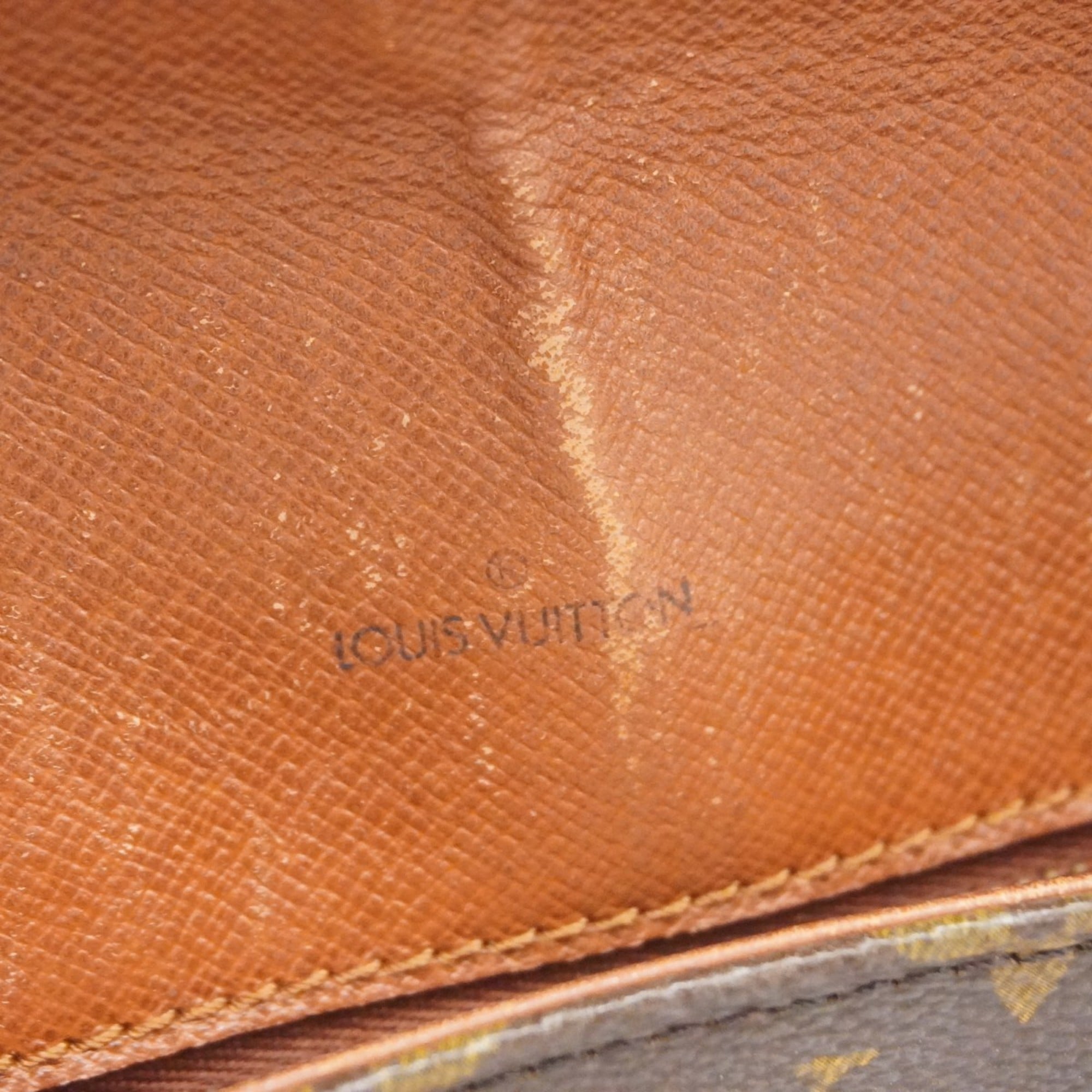 Louis Vuitton Brown Shoulder Bag (Pre-Owned)