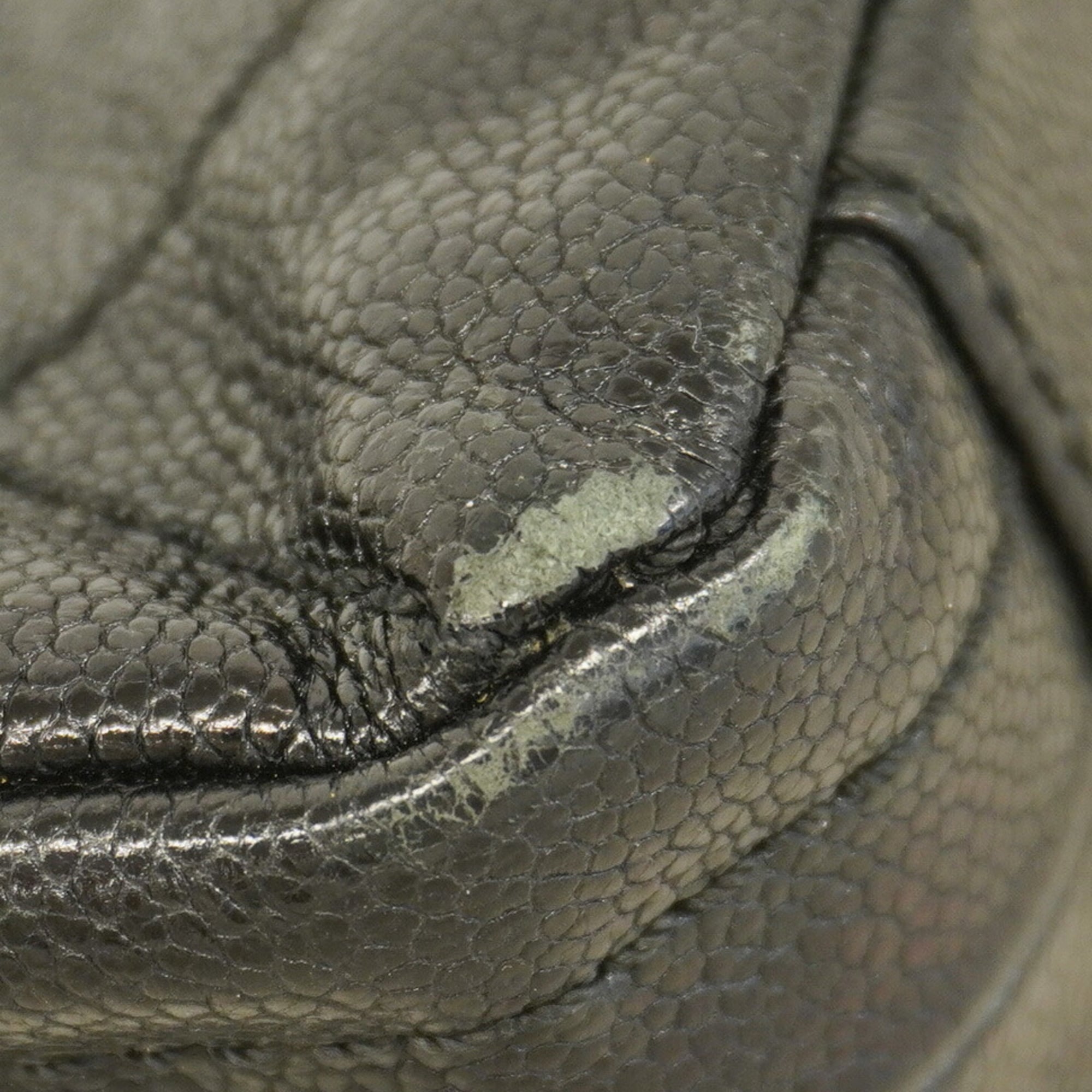 Chanel Black Grained Calfskin Shoulder Bag (Pre-Owned)