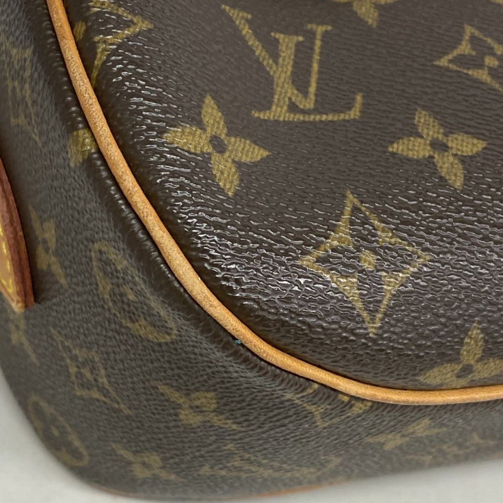 Louis Vuitton Brown Shoulder Bag (Pre-Owned)