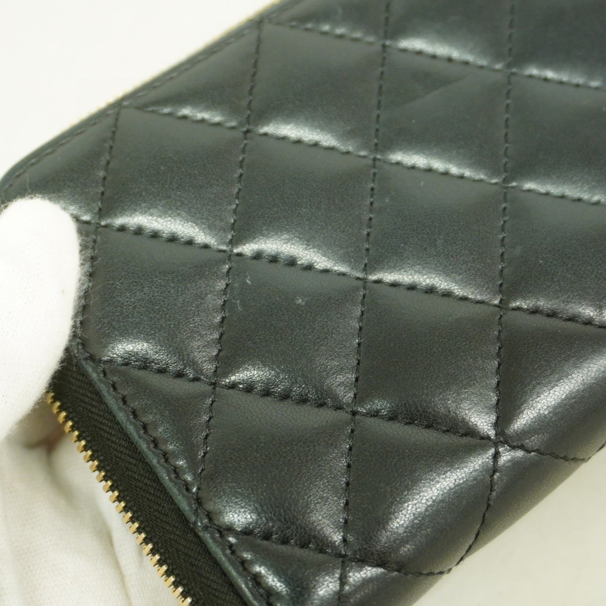 Chanel Black Leather Long Wallet (Bi-Fold) (Pre-Owned)
