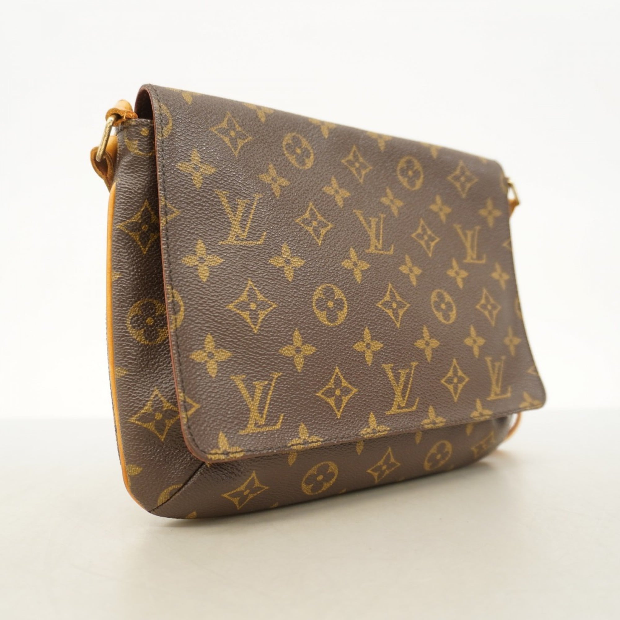 Louis Vuitton Brown Shoulder Bag (Pre-Owned)