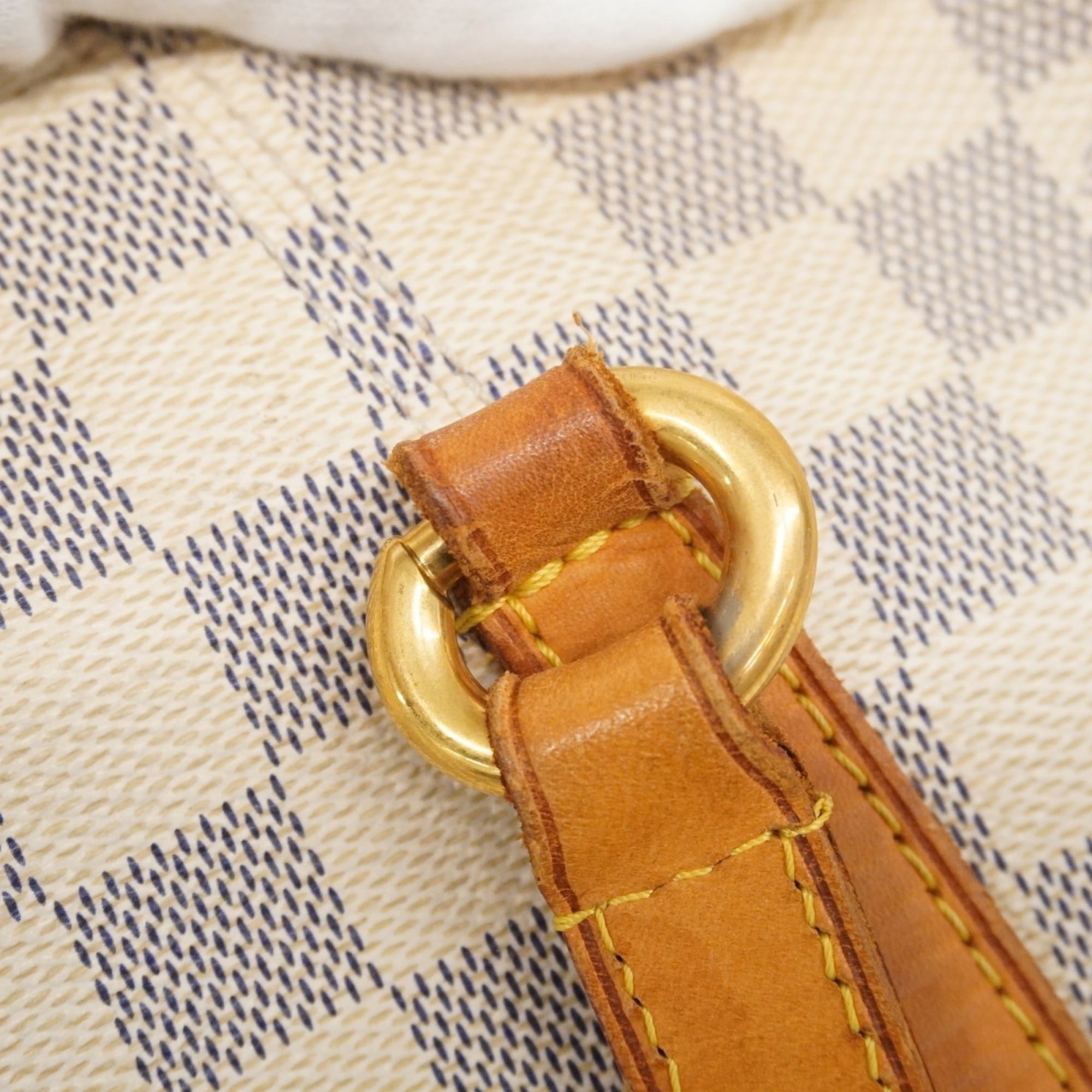 Louis Vuitton White Tote Bag (Pre-Owned)