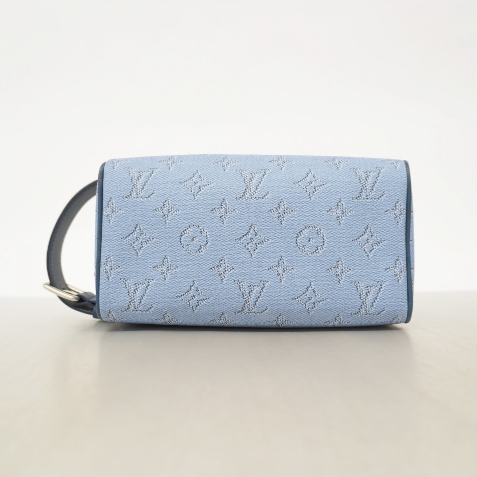 Louis Vuitton Blue Handbag (Pre-Owned)