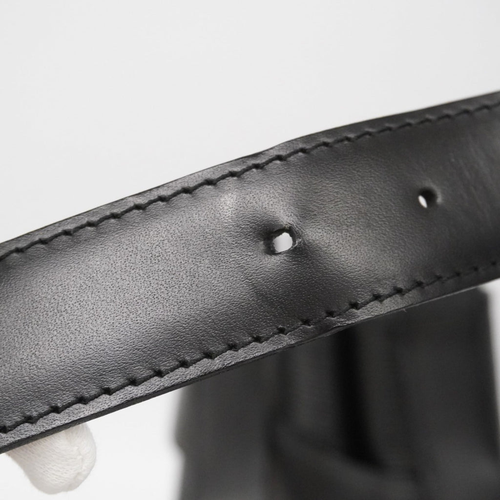 Louis Vuitton Noir Shoulder Bag (Pre-Owned)