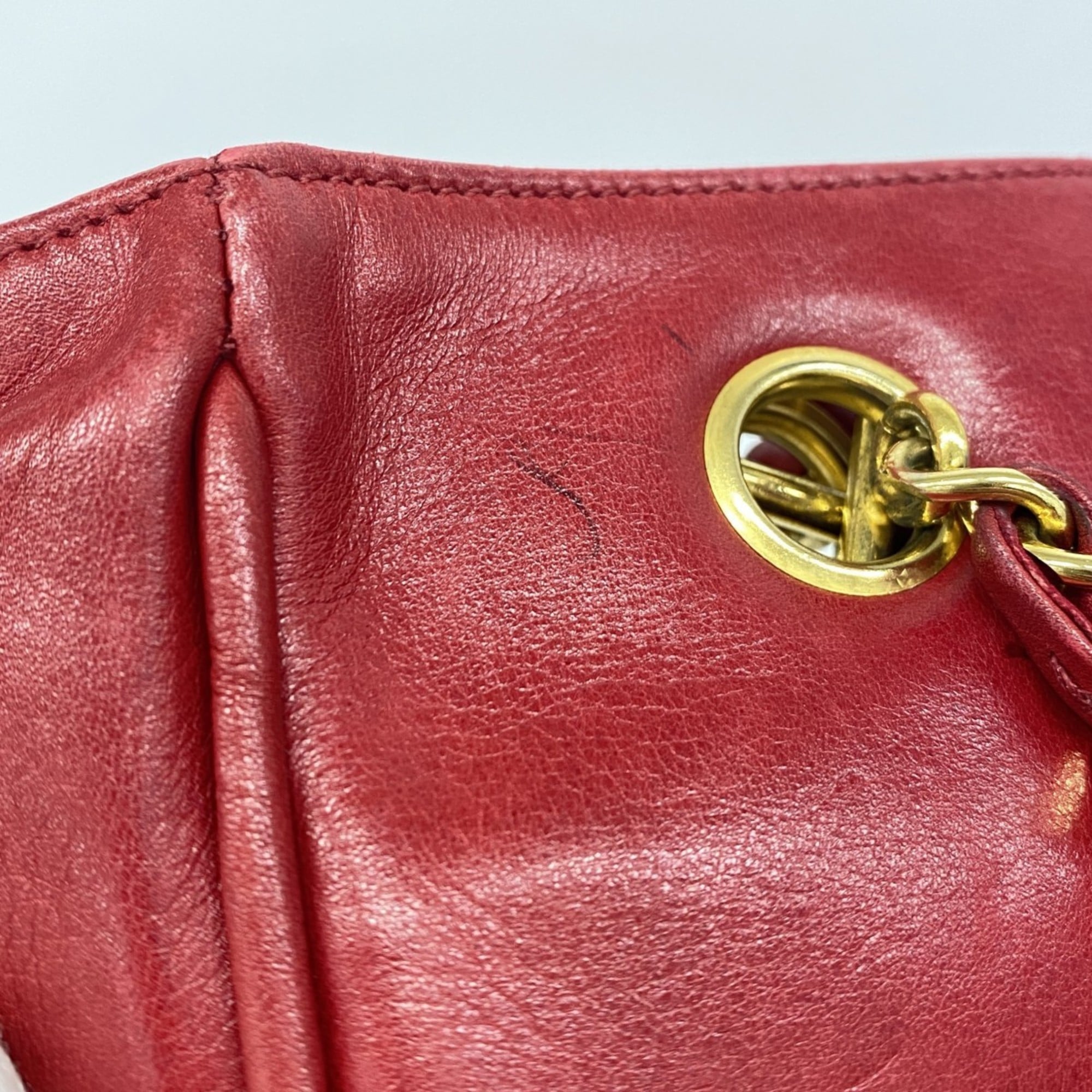 Chanel Red Color Leather Shoulder Bag (Pre-Owned)