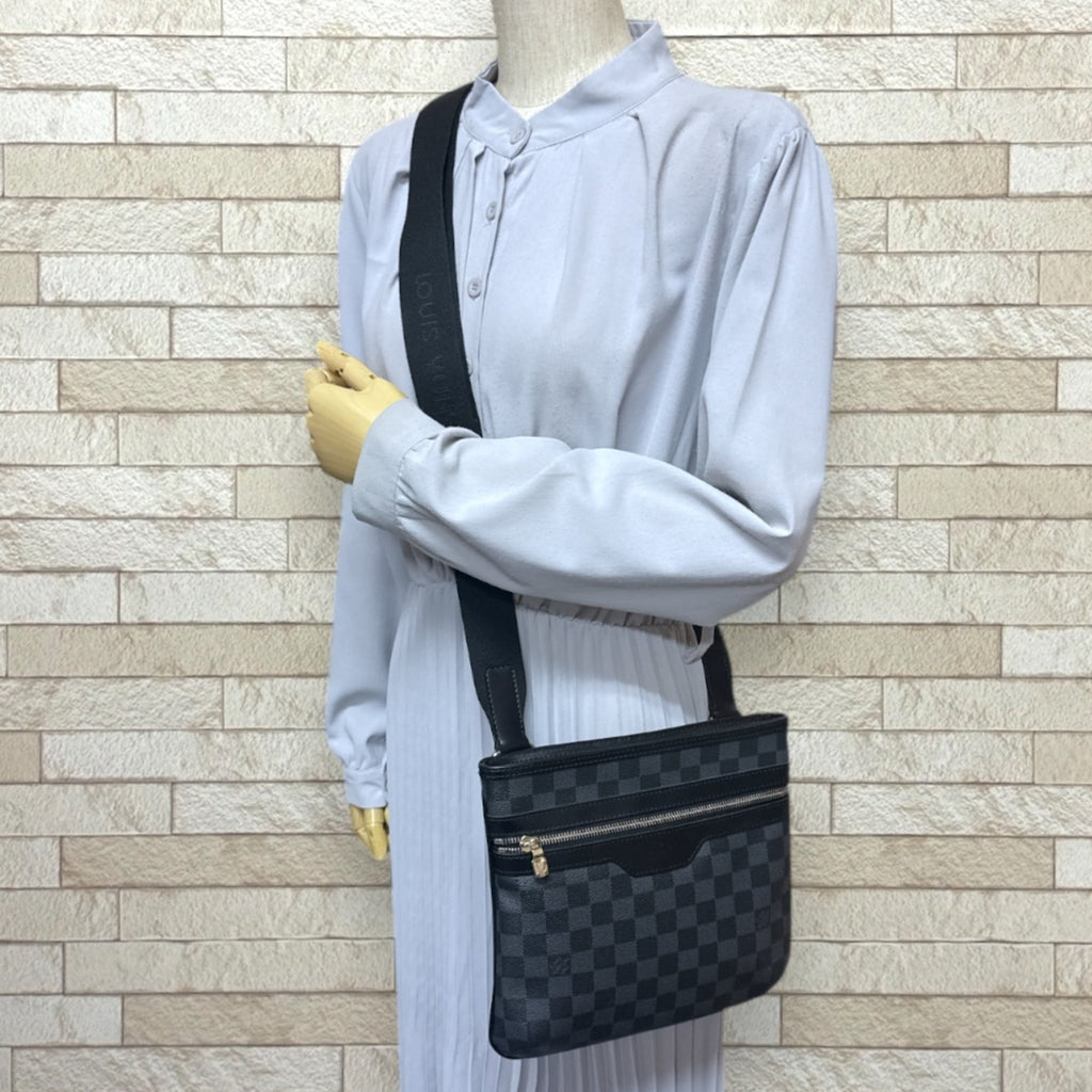Louis Vuitton Black Grape Damier Graphite Shoulder Bag (Pre-Owned)