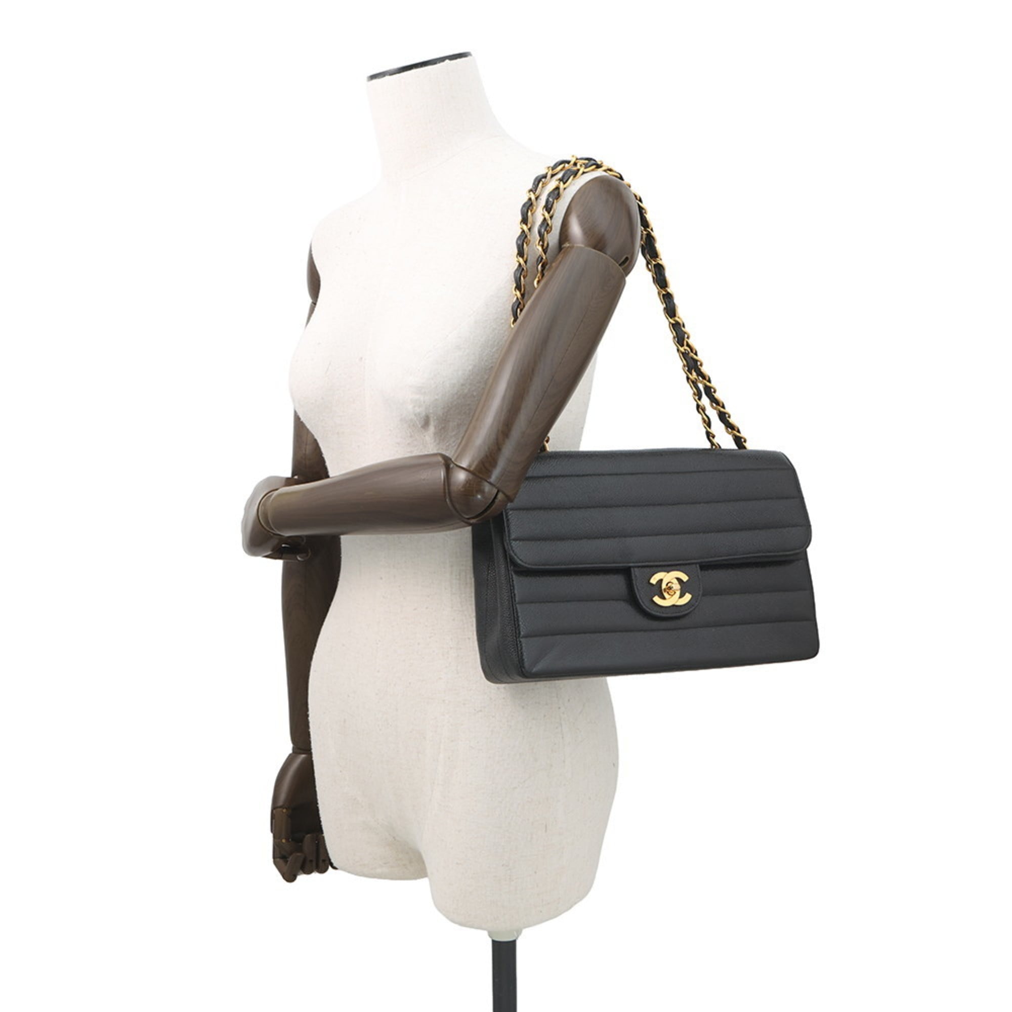 Chanel Black Grained Calfskin Shoulder Bag (Pre-Owned)