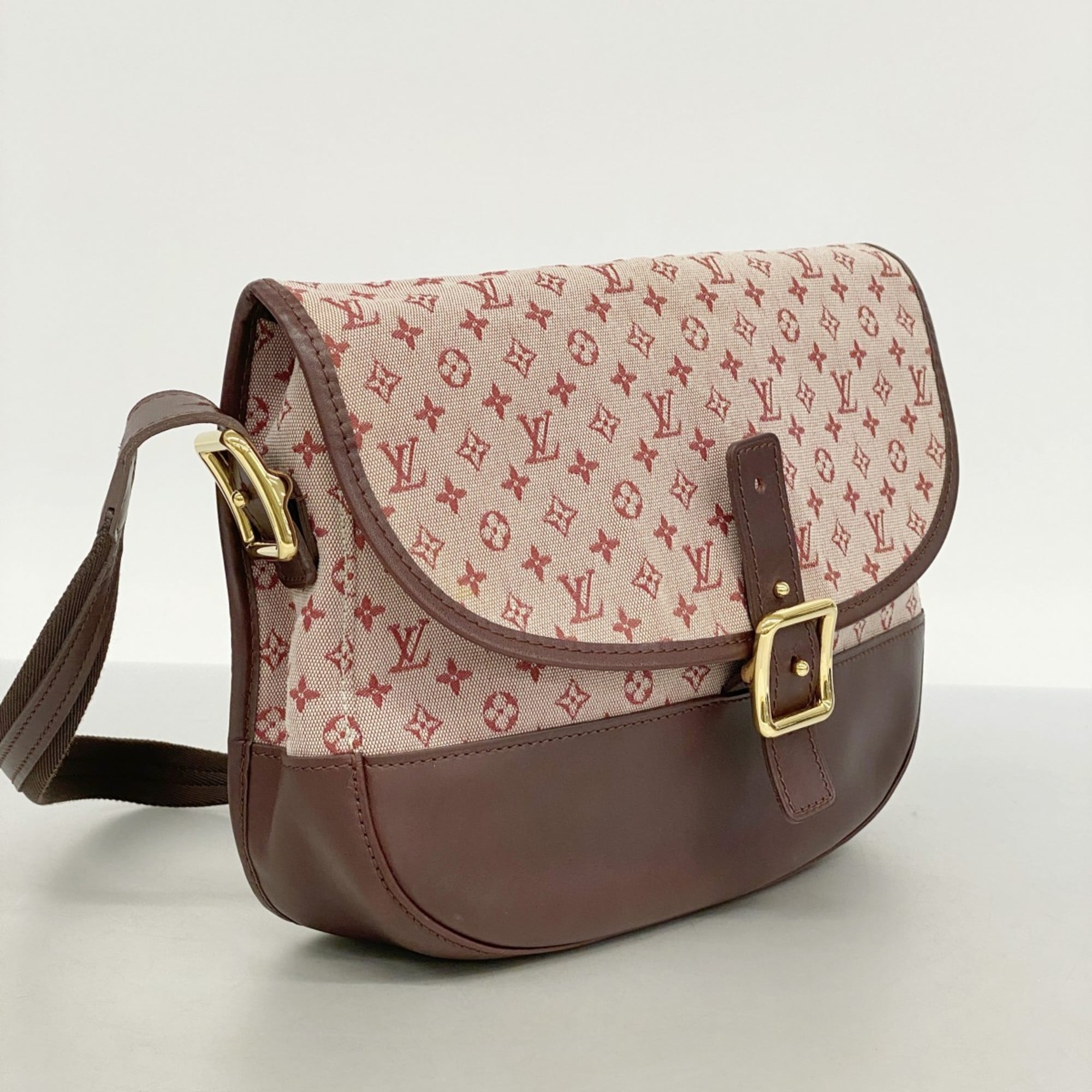 Louis Vuitton Cerise Shoulder Bag (Pre-Owned)