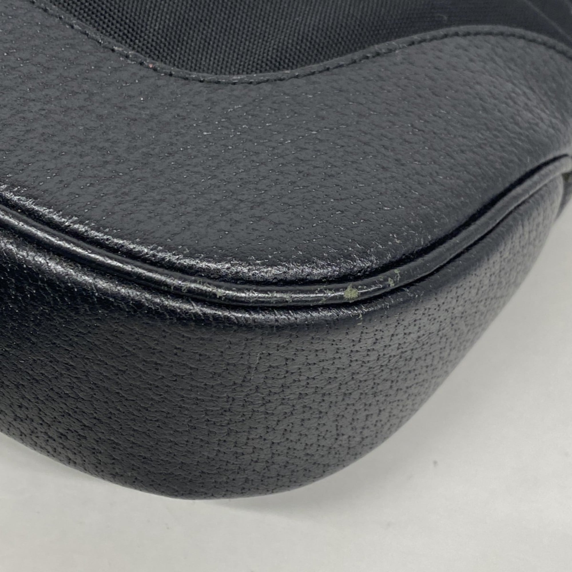 Gucci Black Nylon Canvas Handbag (Pre-Owned)