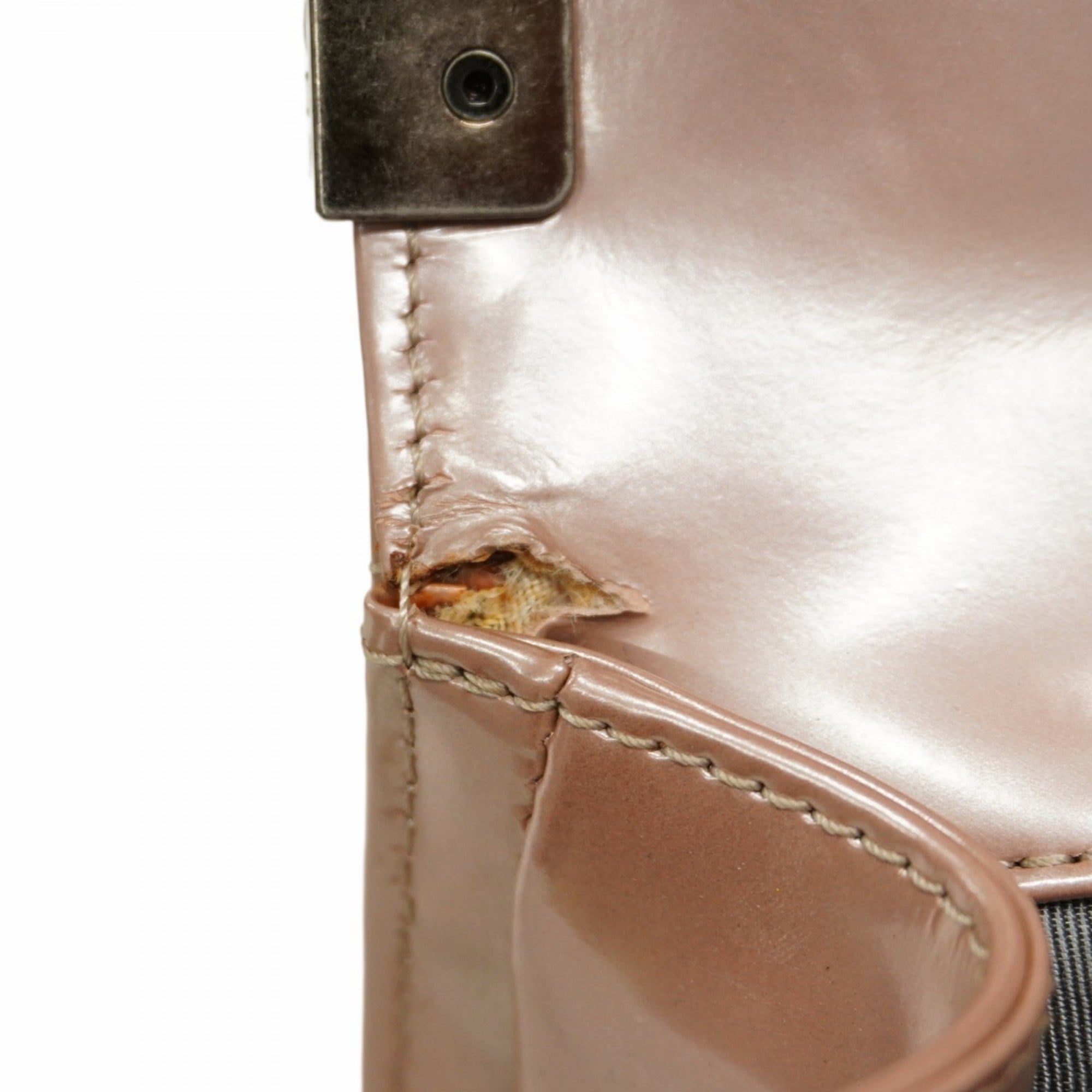 Chanel Pink Patent Leather Shoulder Bag (Pre-Owned)