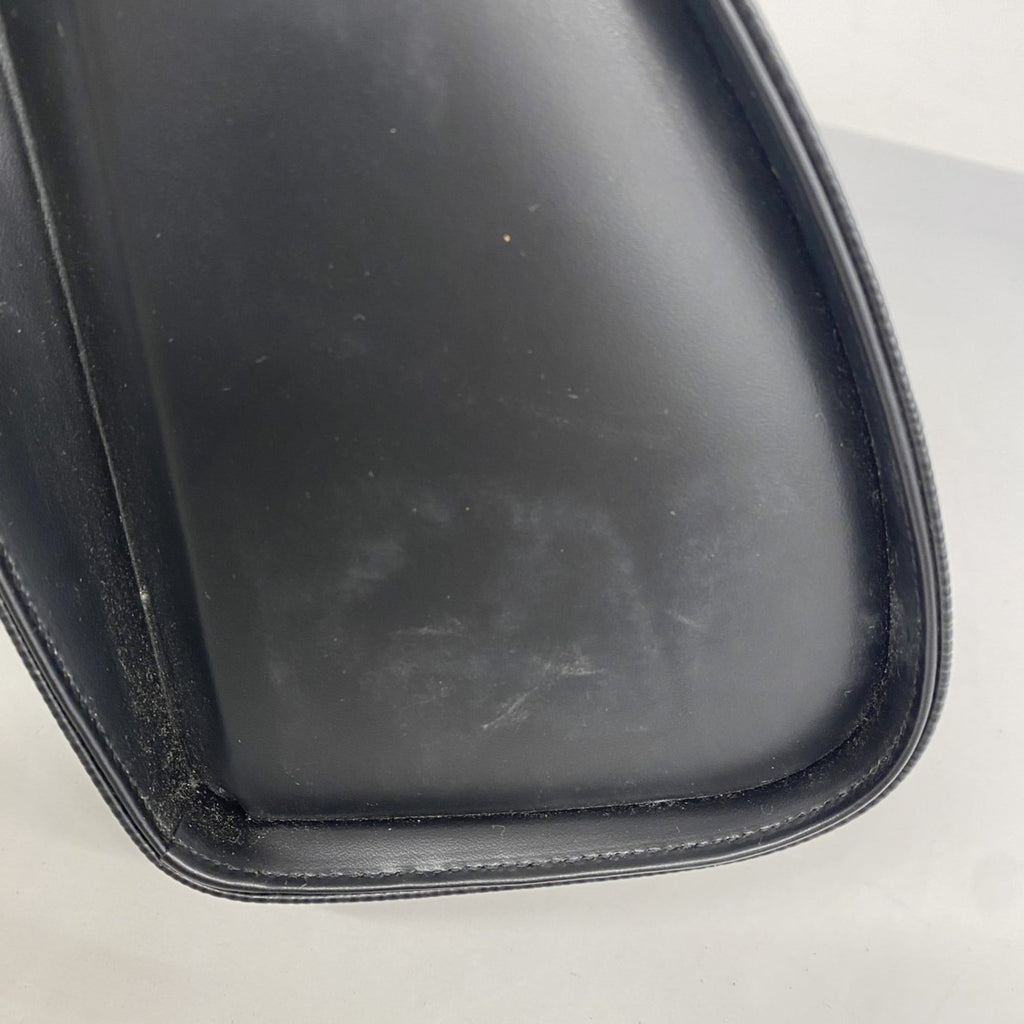Louis Vuitton Noir Shoulder Bag (Pre-Owned)