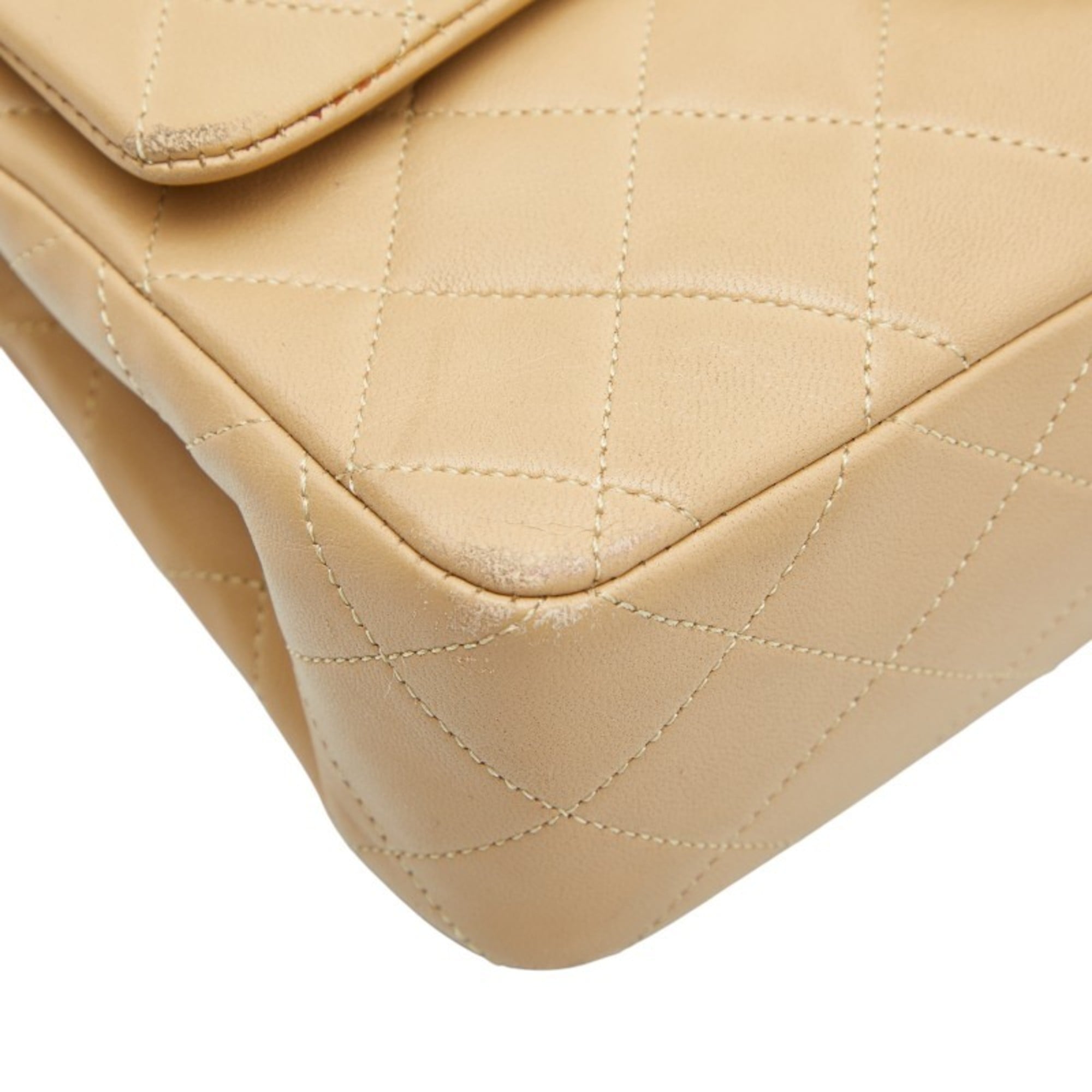 Chanel Beige Leather Shoulder Bag (Pre-Owned)