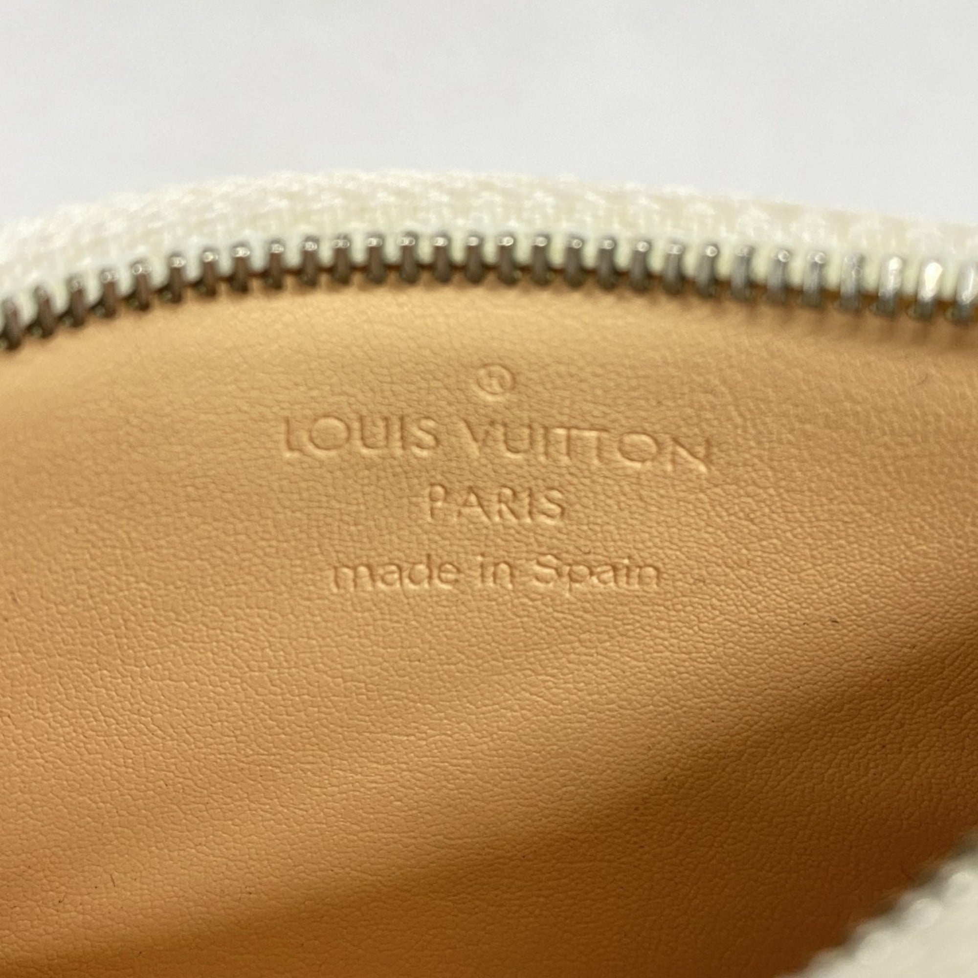 Louis Vuitton Blanc Coin Purse/Coin Case (Pre-Owned)