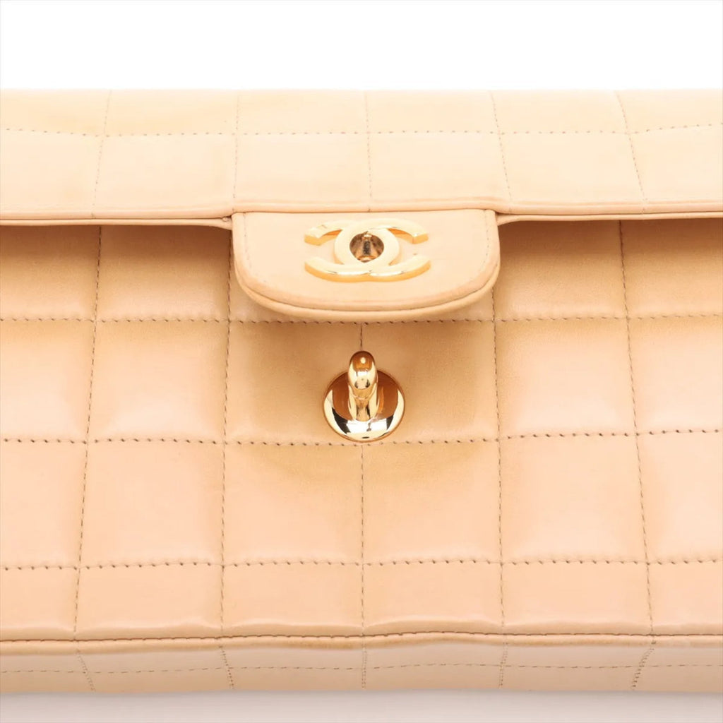 Chanel Beige Leather Shoulder Bag (Pre-Owned)