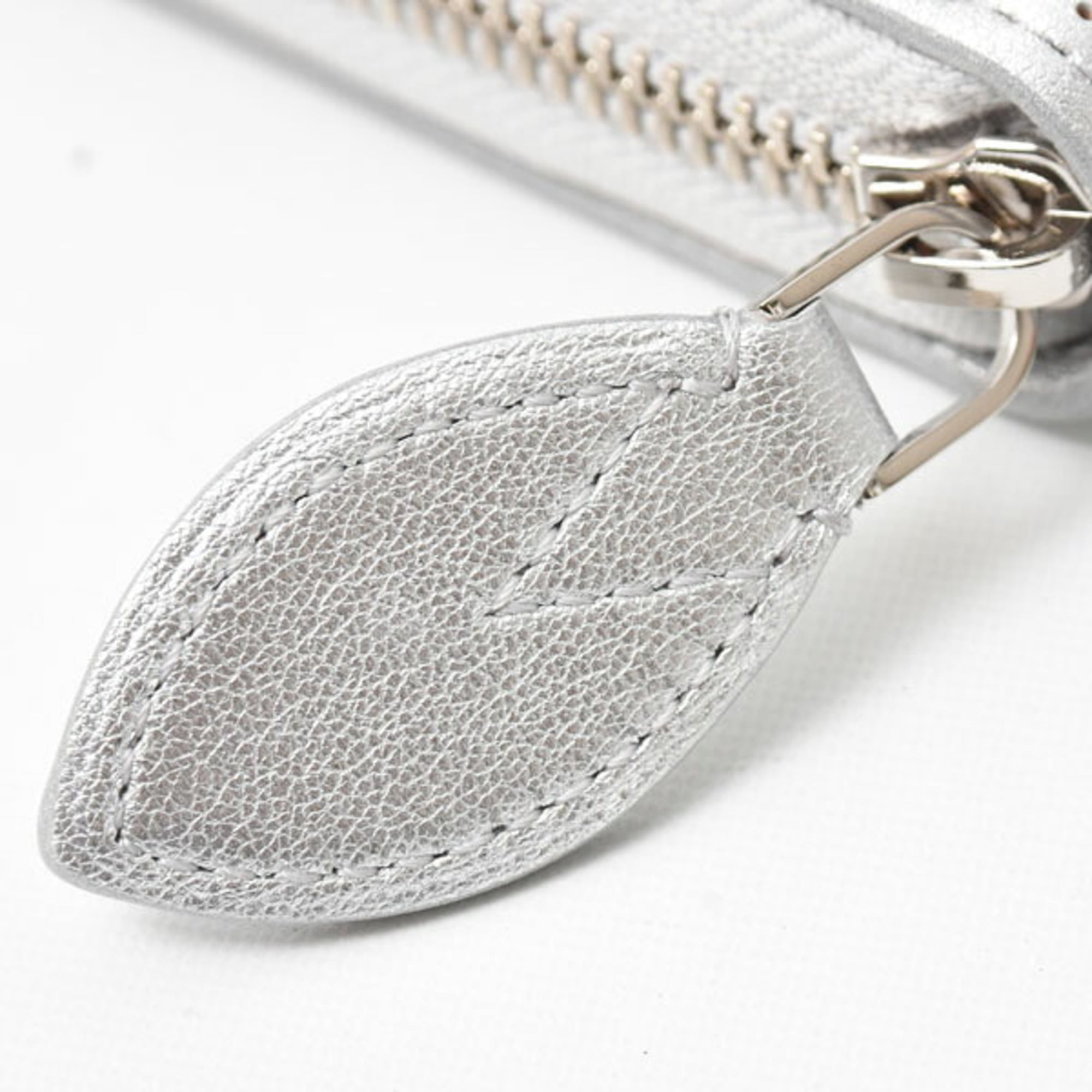 Louis Vuitton Mahina Silver Mahina Leather Long Wallet (Tri-Fold) (Pre-Owned)