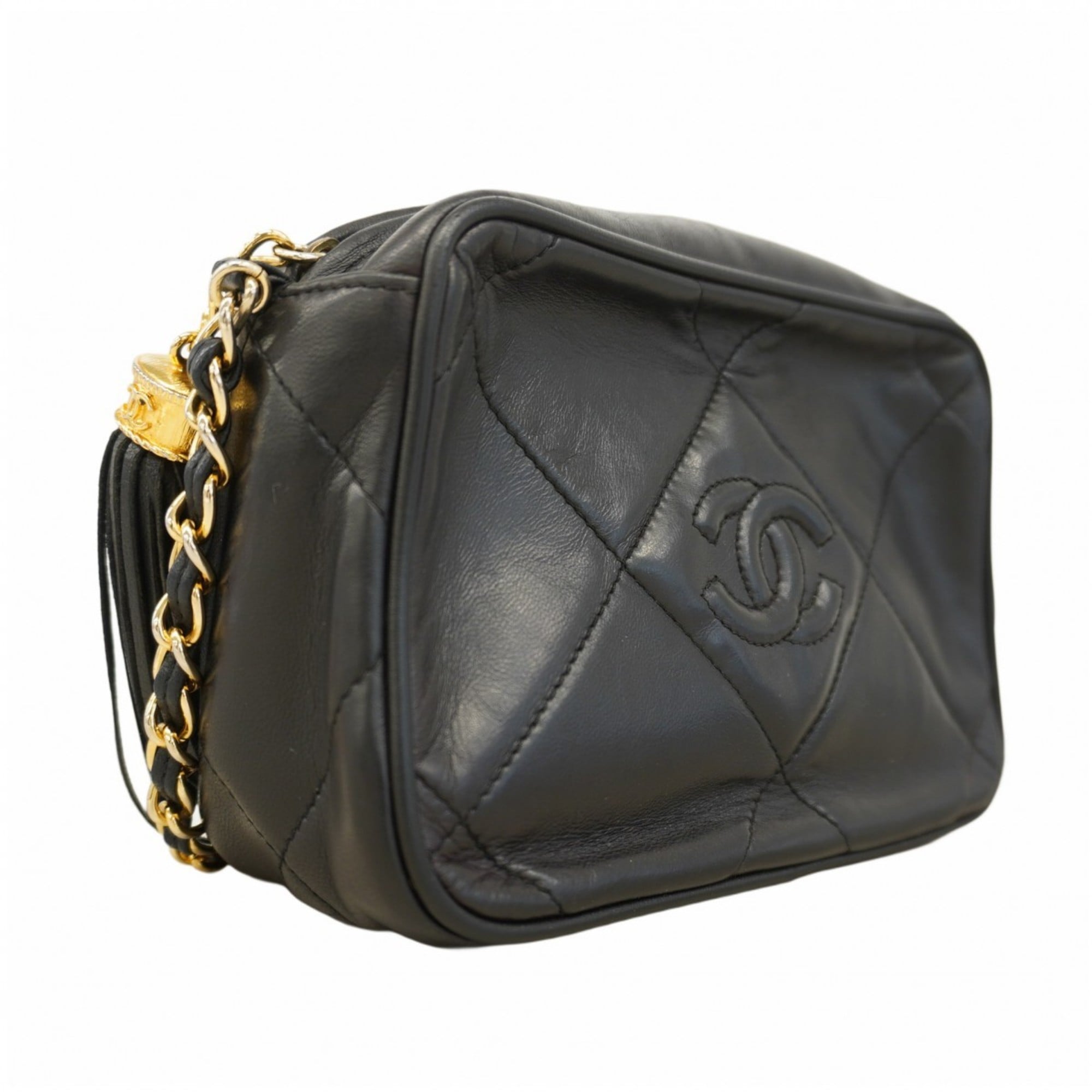 Chanel Black Leather Shoulder Bag (Pre-Owned)