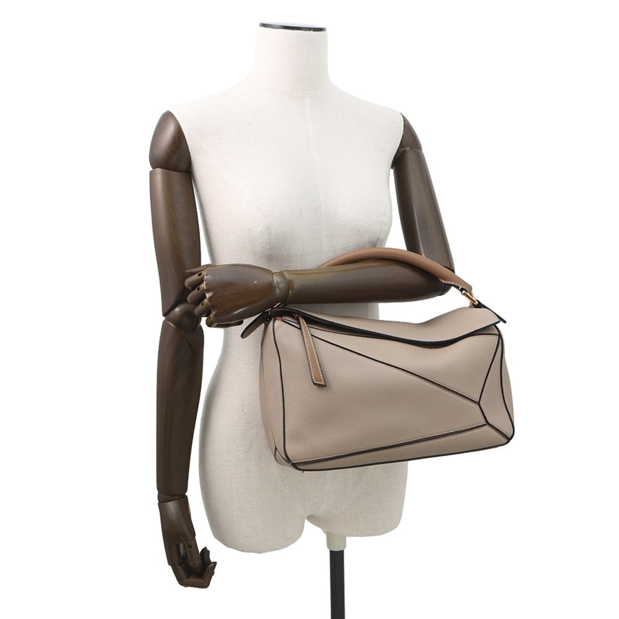 Loewe Puzzle Sand Leather Handbag (Pre-Owned)