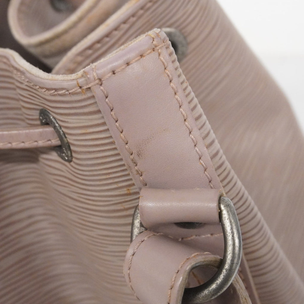Louis Vuitton Lilac Shoulder Bag (Pre-Owned)