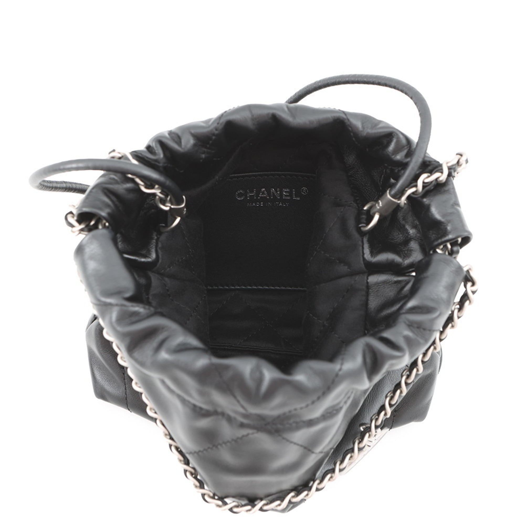 Chanel Black Leather Handbag (Pre-Owned)