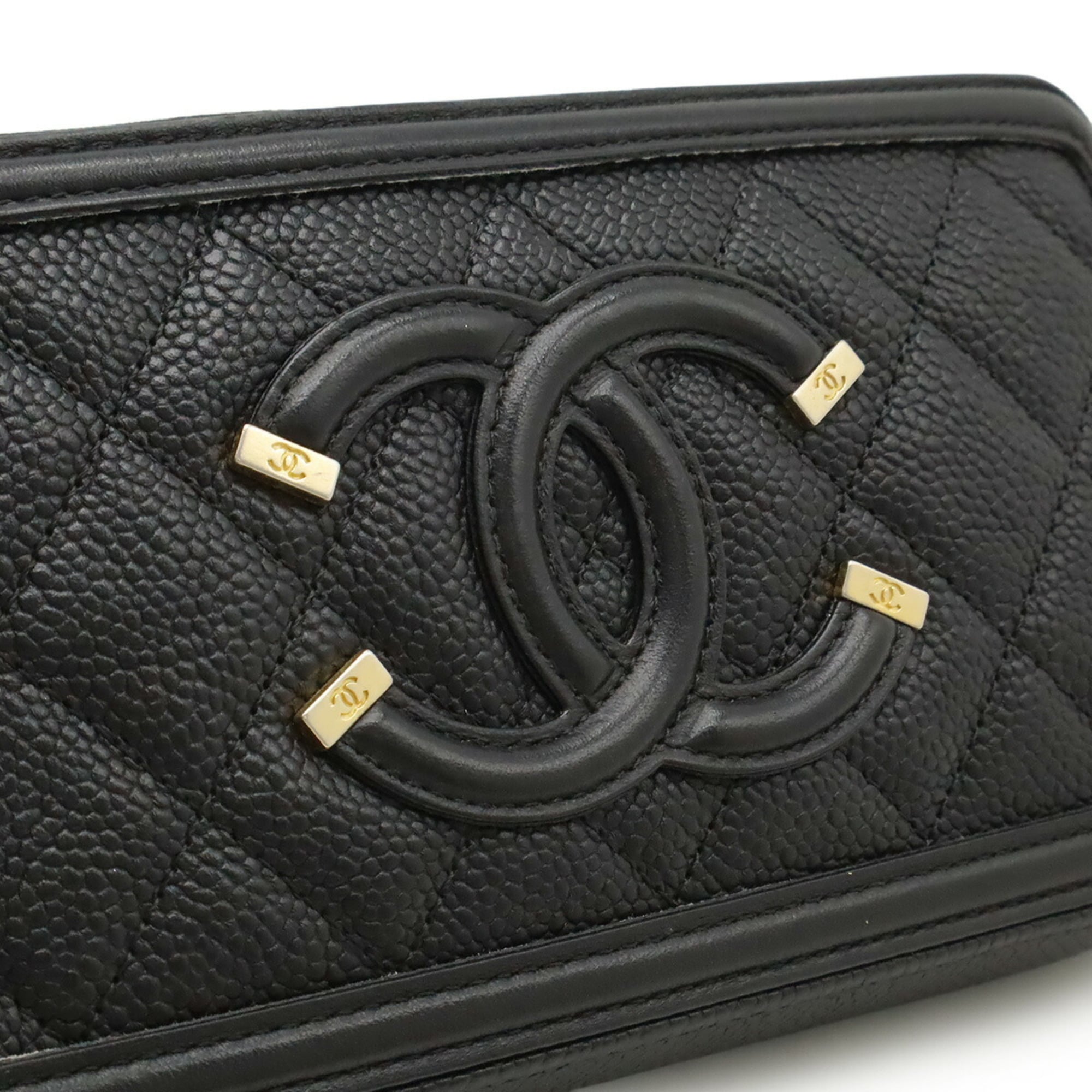 Chanel Black Grained Calfskin Pochette Shoulder Bag (Pre-Owned)