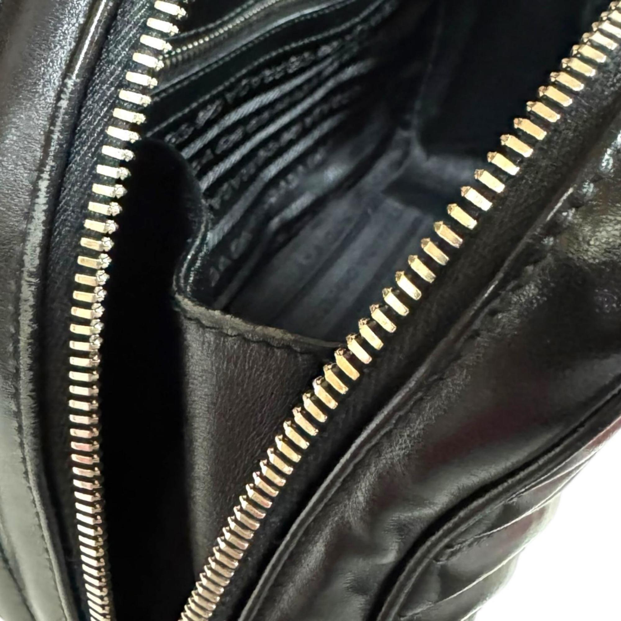 Prada Black Leather Shoulder Bag (Pre-Owned)