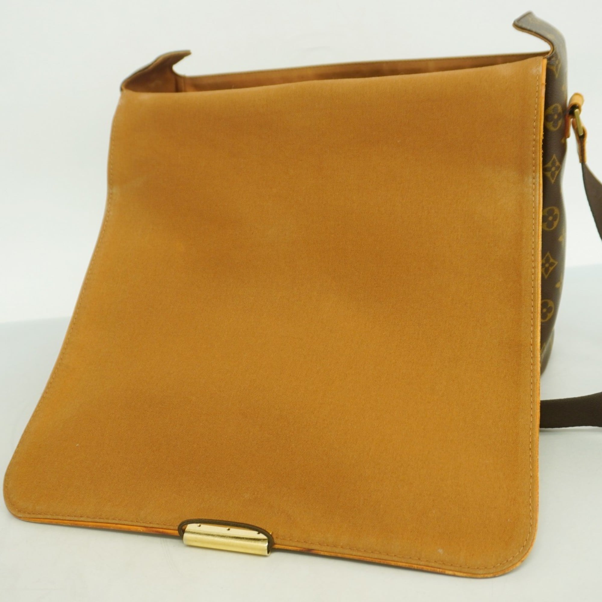 Louis Vuitton Brown Shoulder Bag (Pre-Owned)