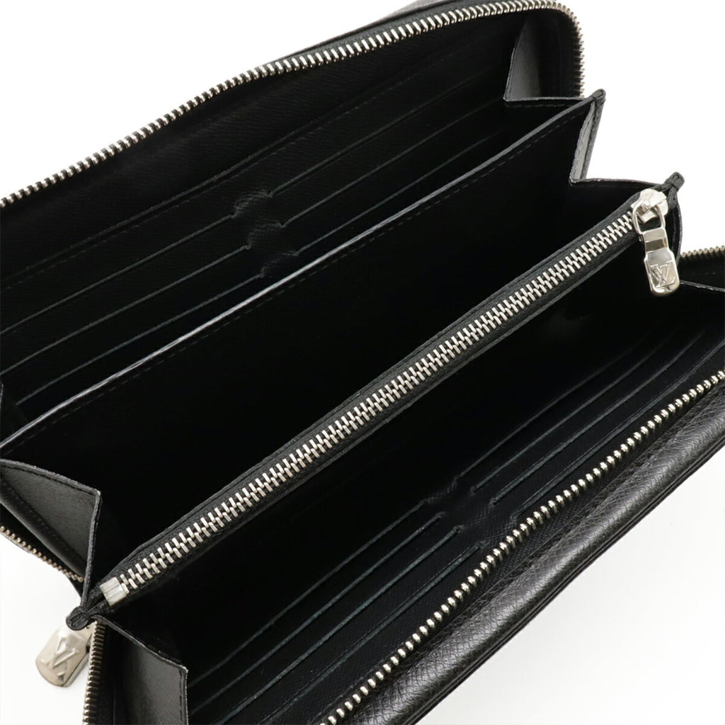 Louis Vuitton Taiga Black Noir Taiga Leather Long Wallet (Bi-Fold) (Pre-Owned)