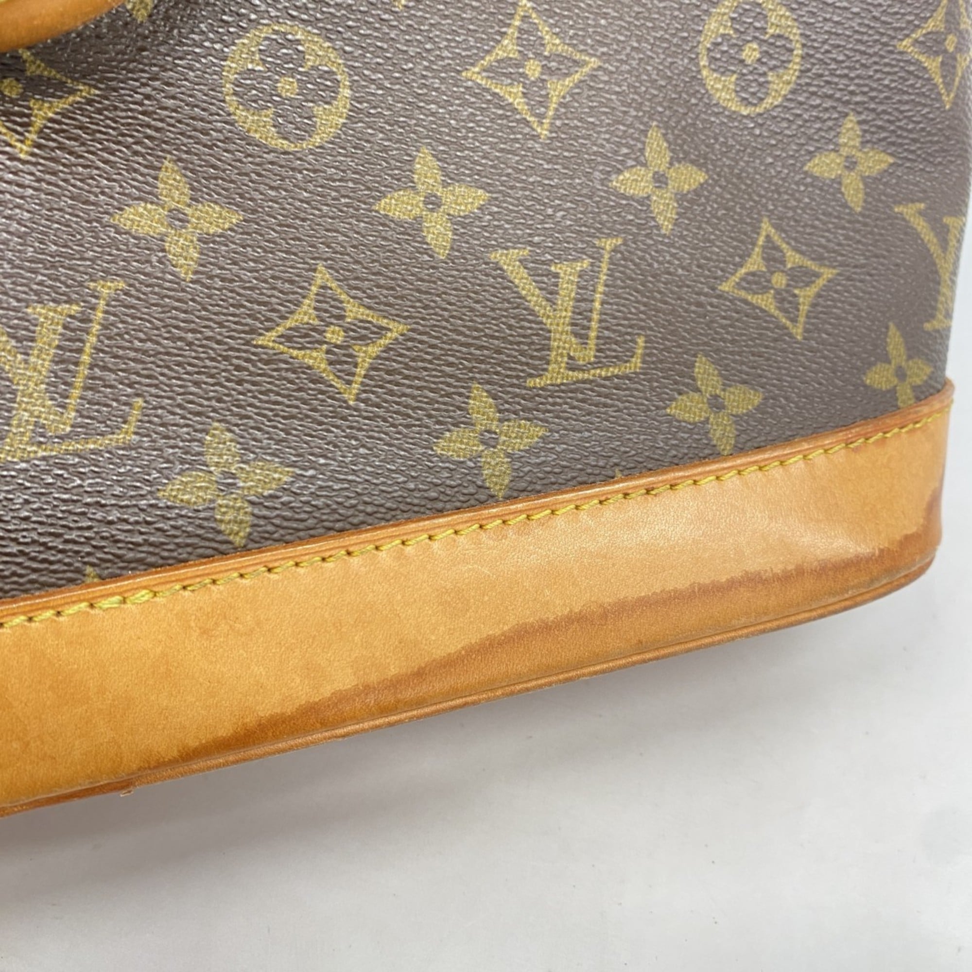 Louis Vuitton Brown Handbag (Pre-Owned)