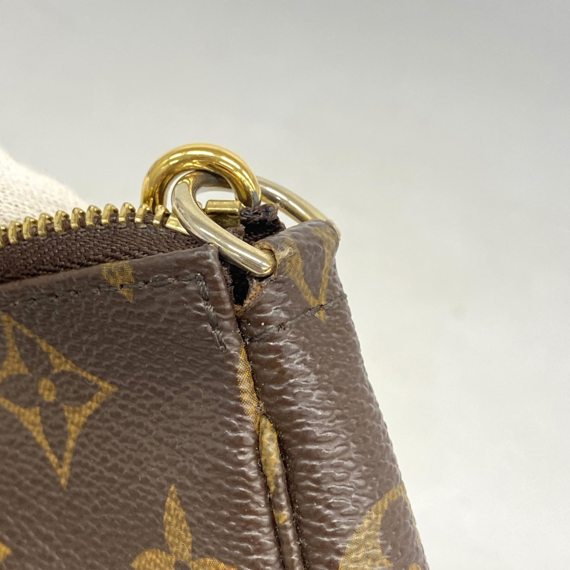 Louis Vuitton Brown Pouch (Pre-Owned)