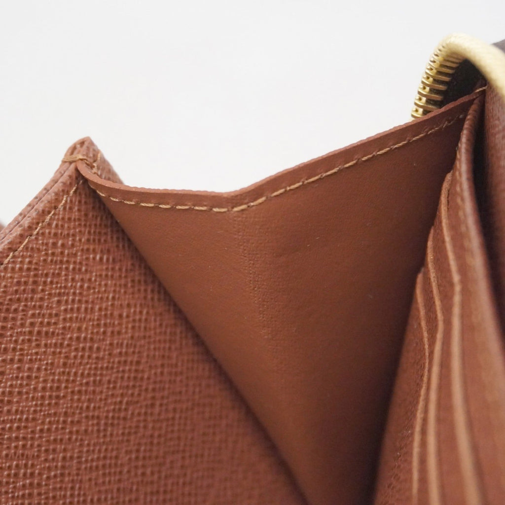 Louis Vuitton Brown Long Wallet (Bi-Fold) (Pre-Owned)