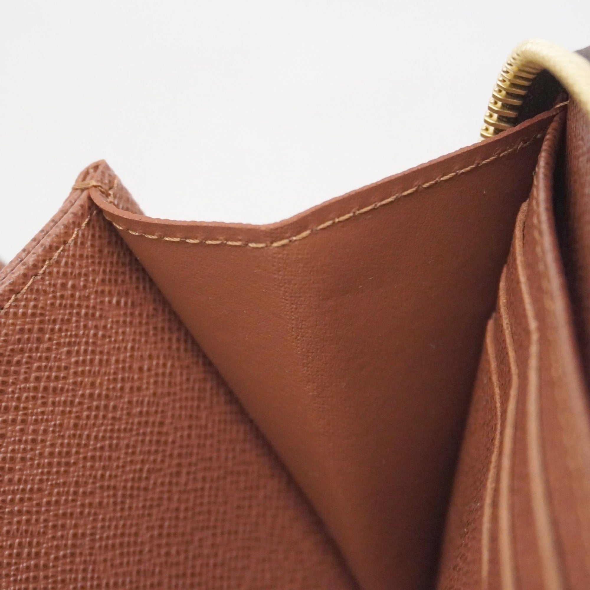 Louis Vuitton Brown Long Wallet (Bi-Fold) (Pre-Owned)